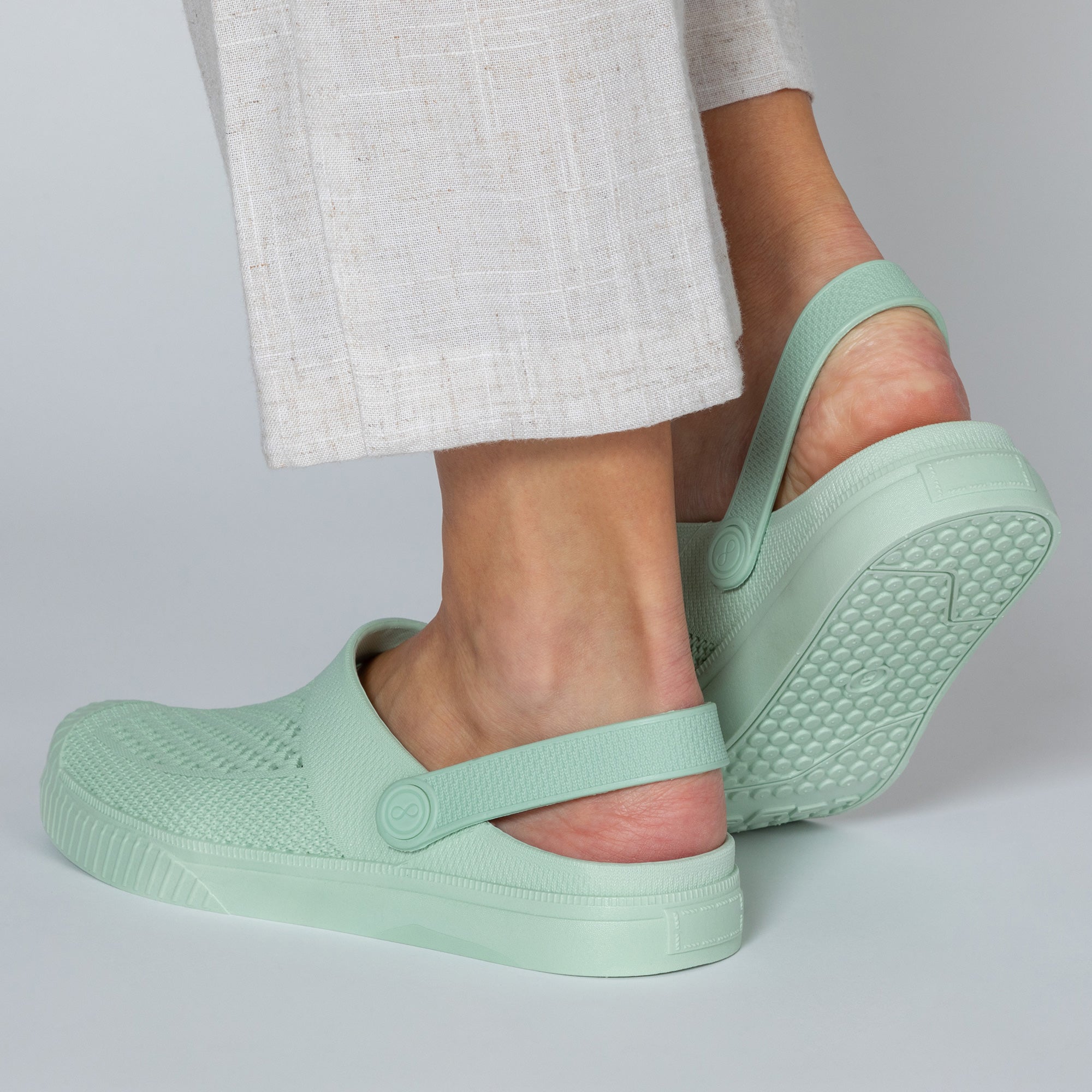 Casual Slip-On Clogs - Aaria Tees Aaria Tees