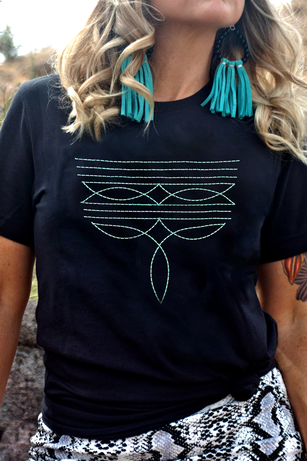  Aaria Tees