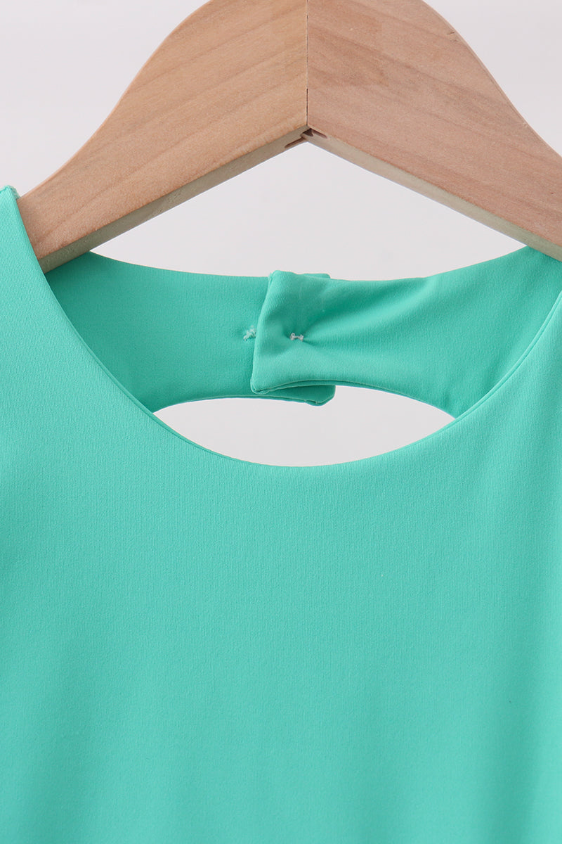  Aaria Tees