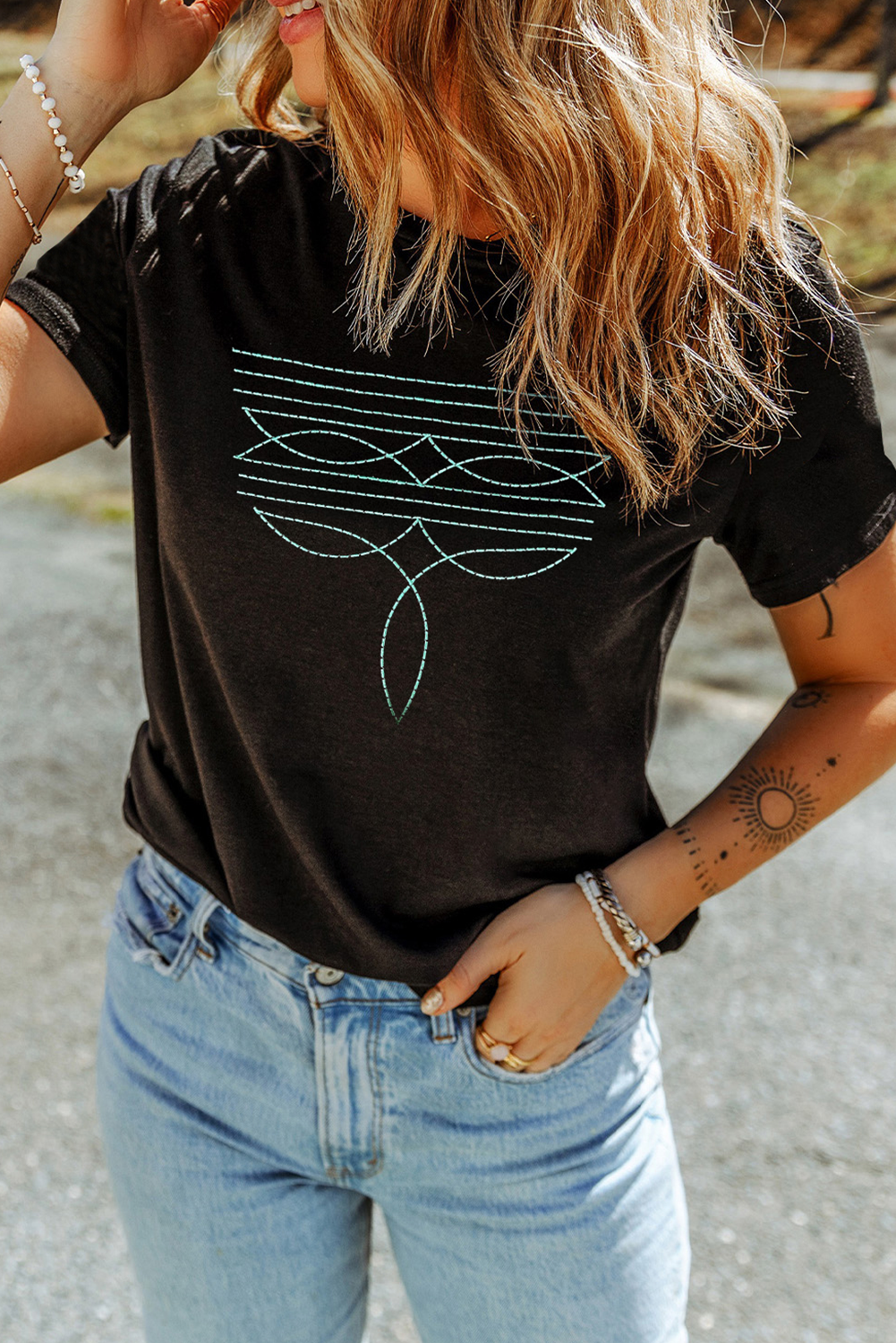  Aaria Tees