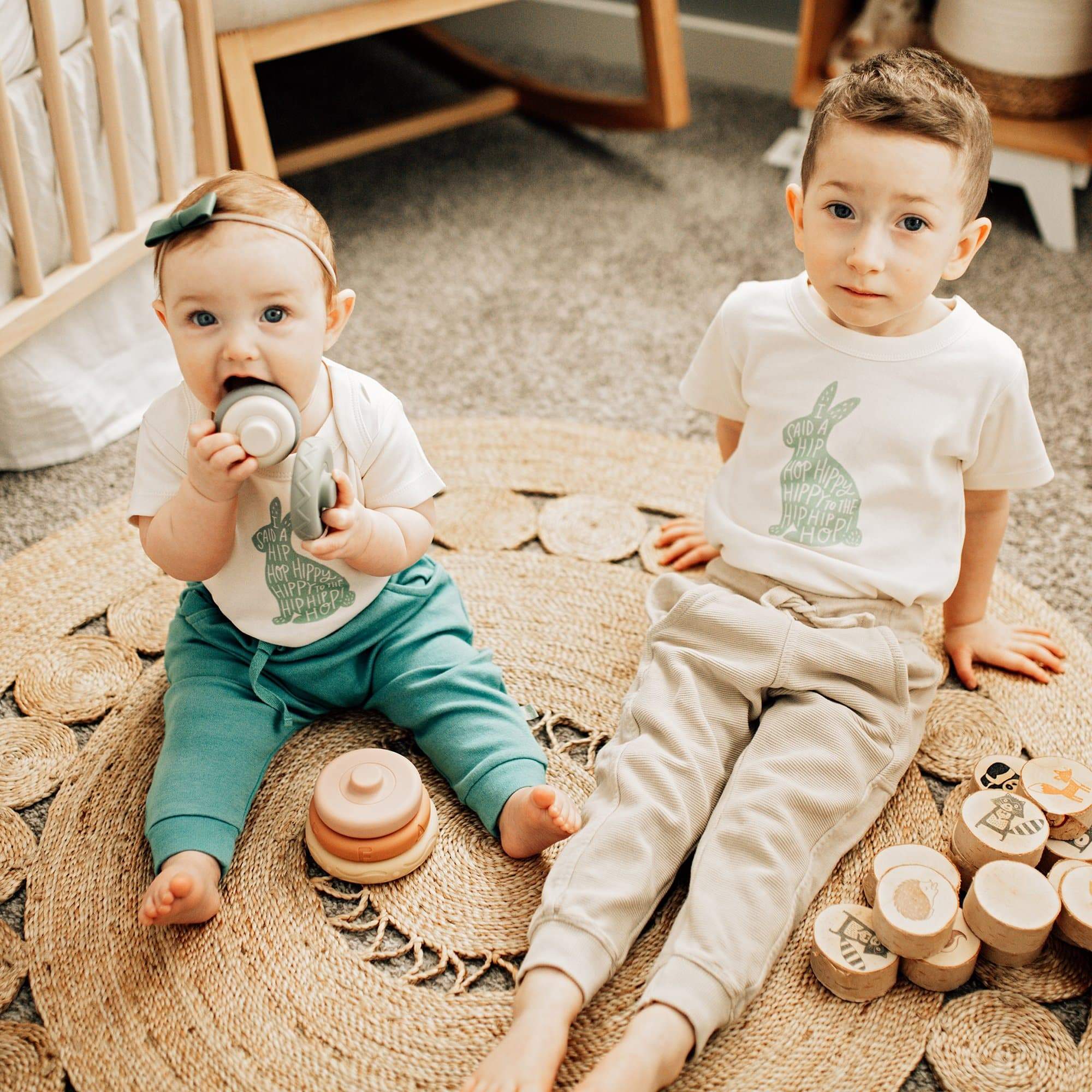 graphic tee | hippy hoppy - Aaria Tees Aaria Tees