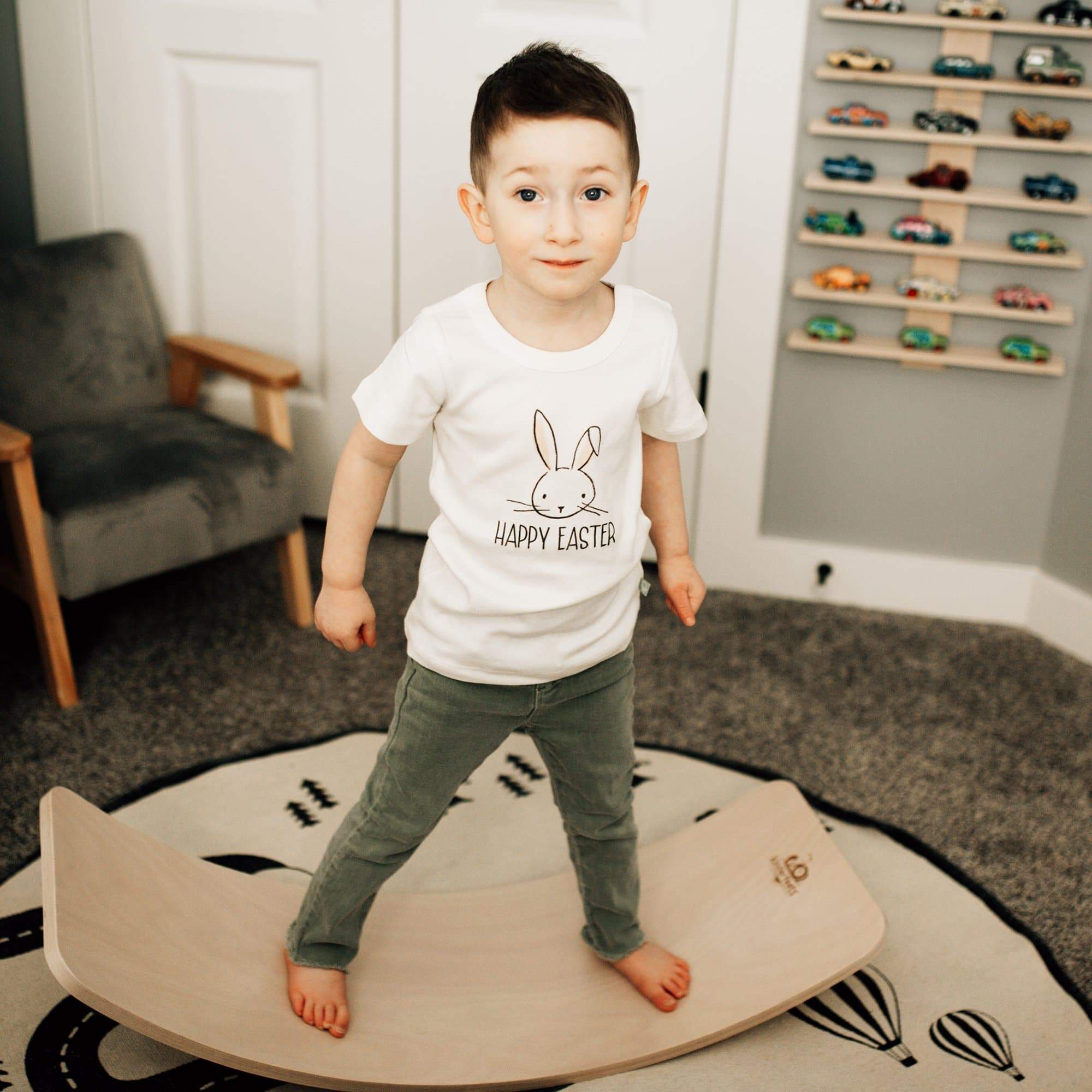 graphic tee | happy easter - Aaria Tees Aaria Tees