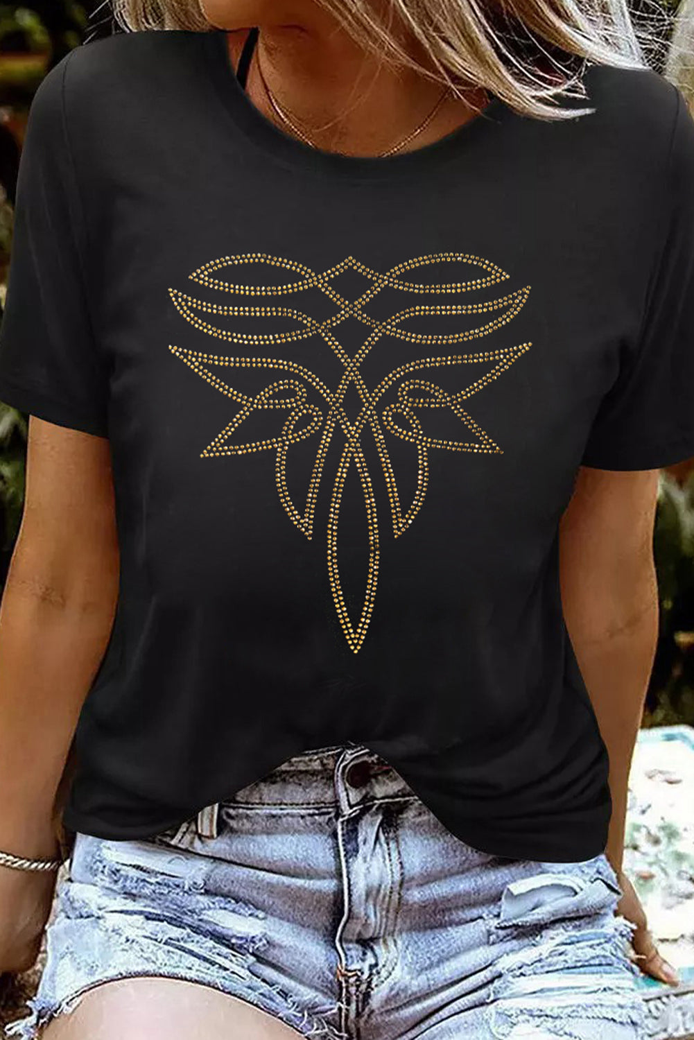  Aaria Tees
