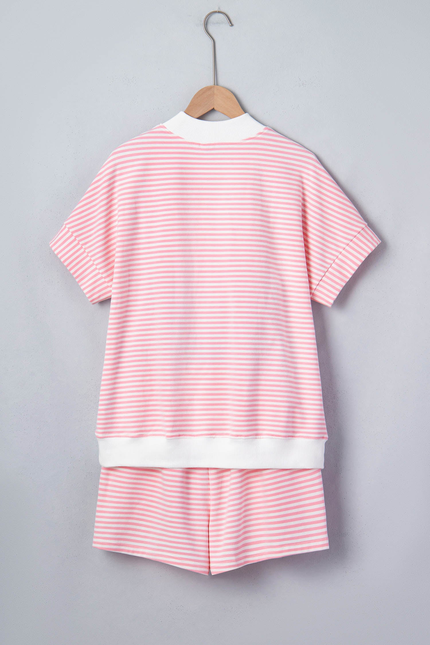  Aaria Tees