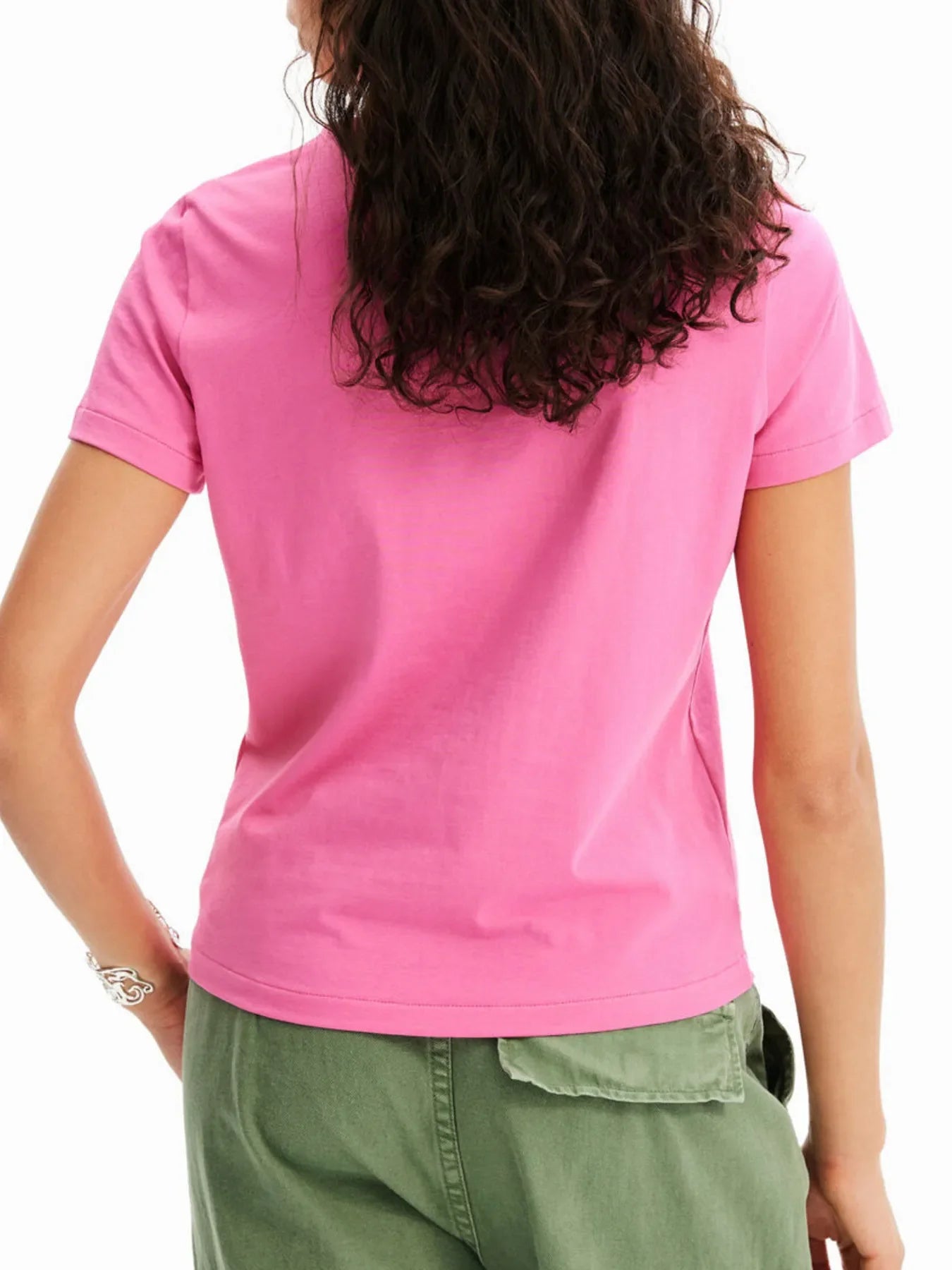  Aaria Tees