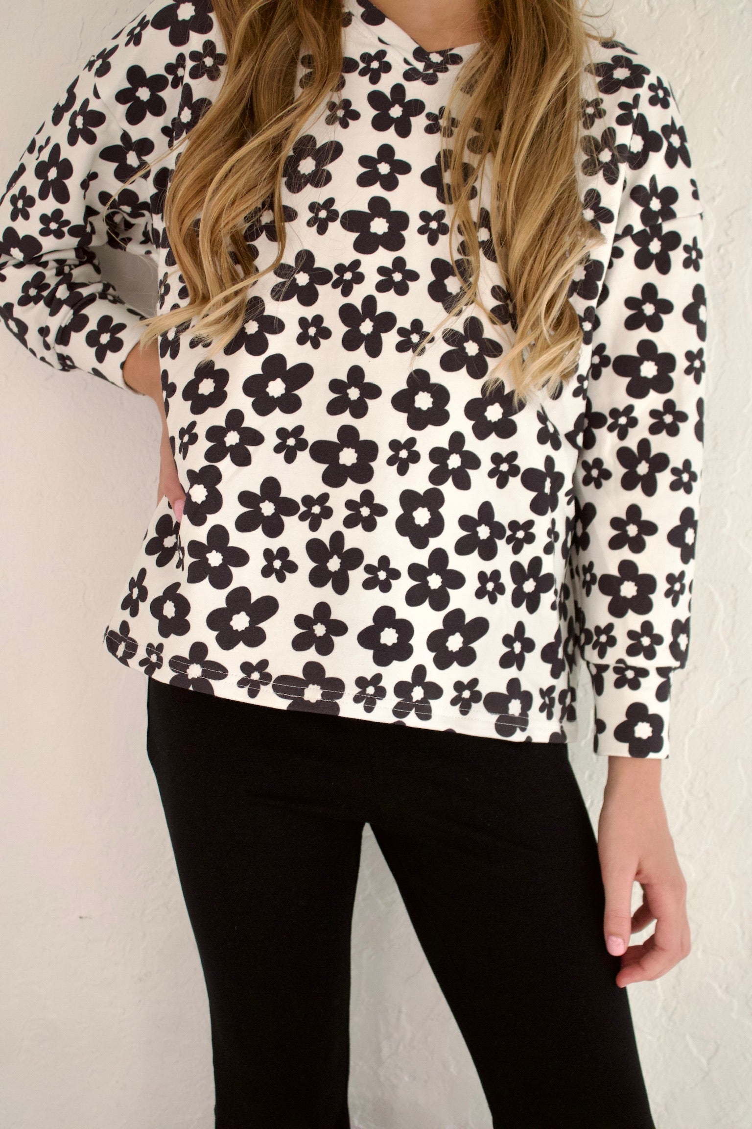  Aaria Tees