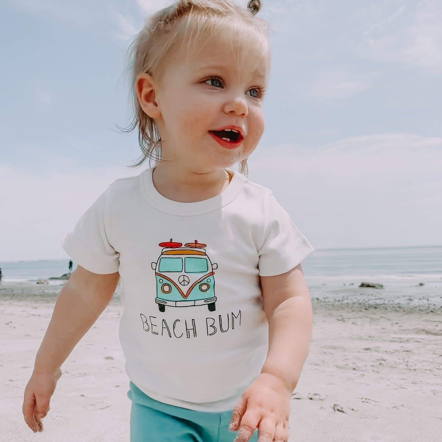 graphic tee | beach bum - Aaria Tees Aaria Tees