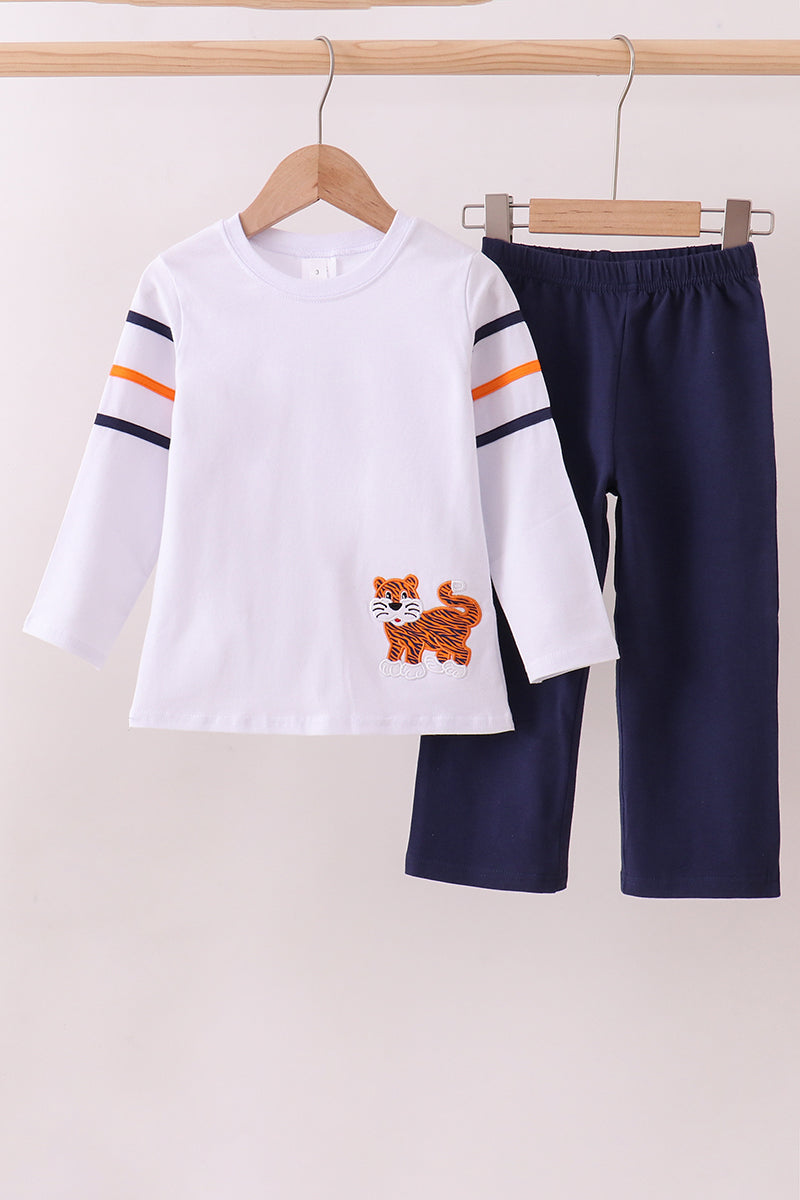  Aaria Tees