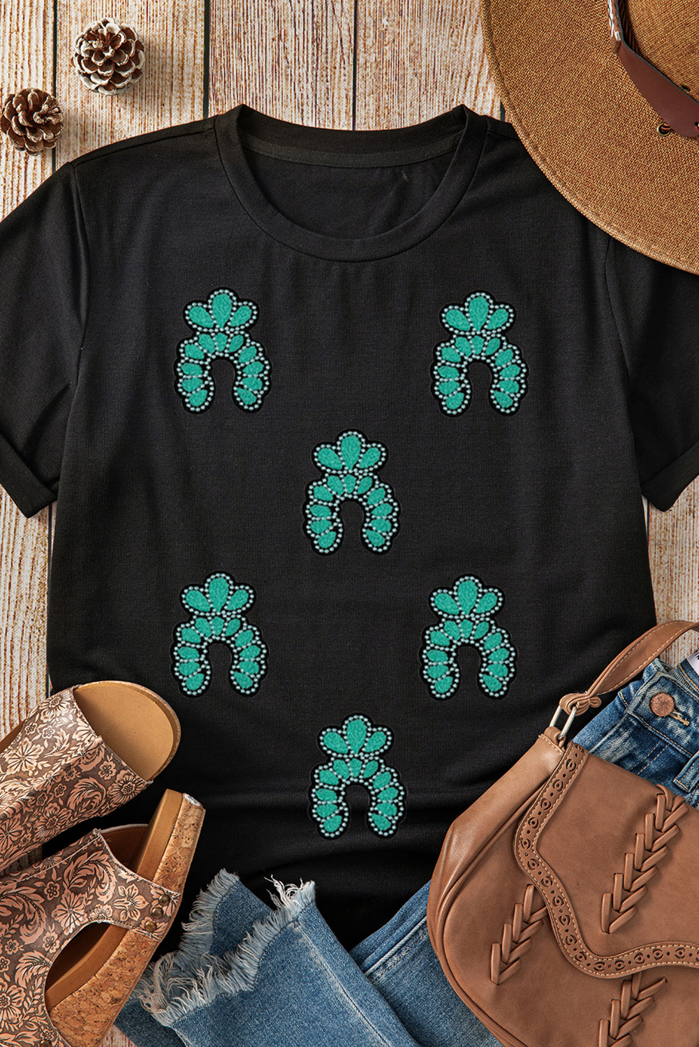  Aaria Tees