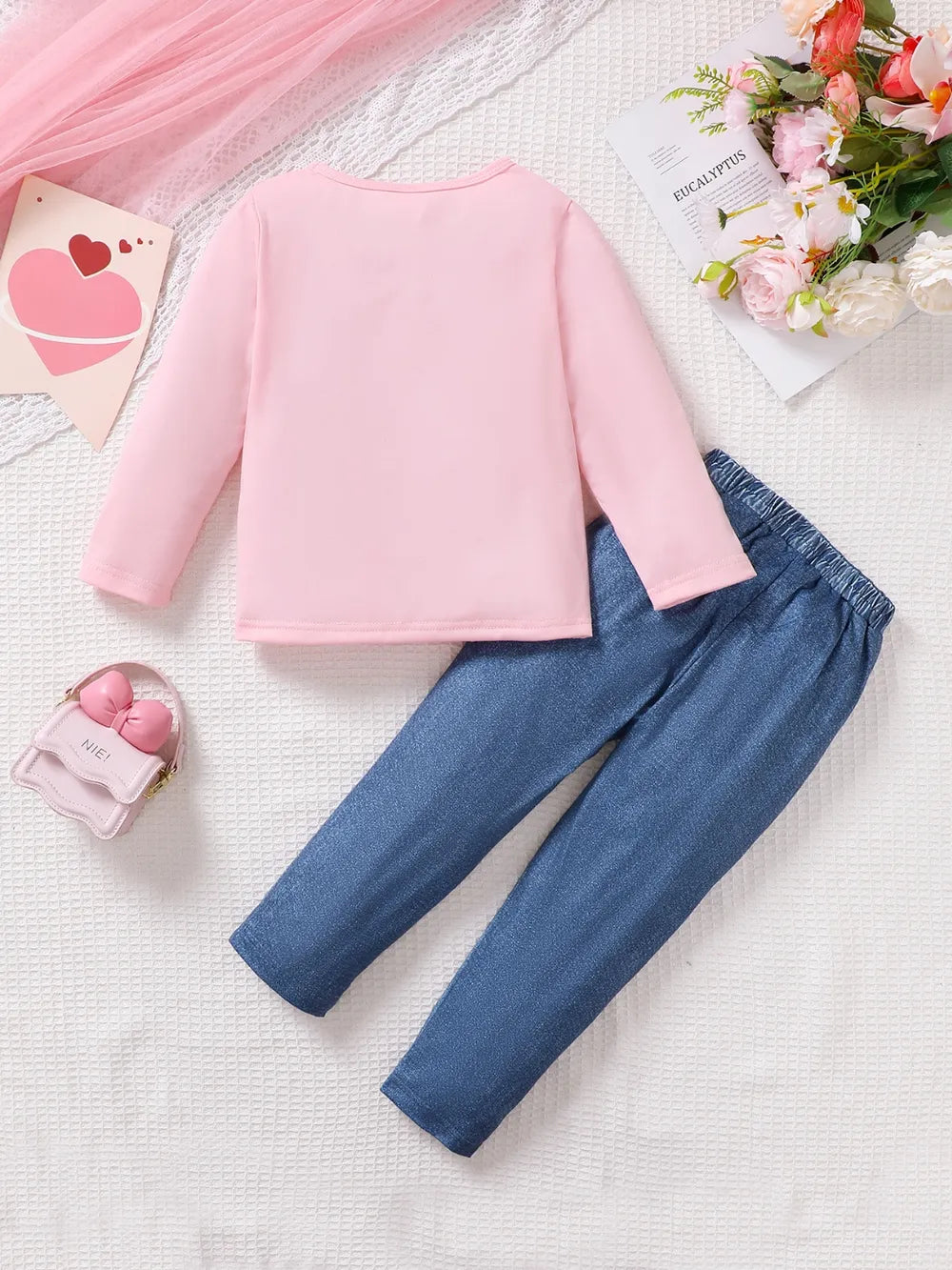 Aaria Tees