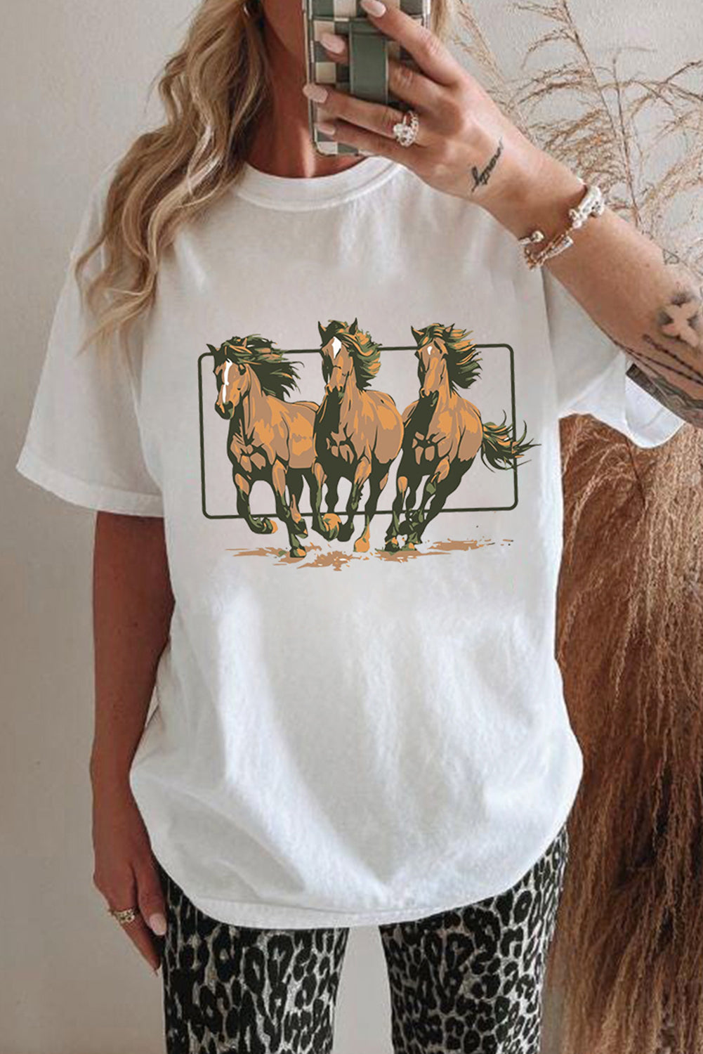  Aaria Tees