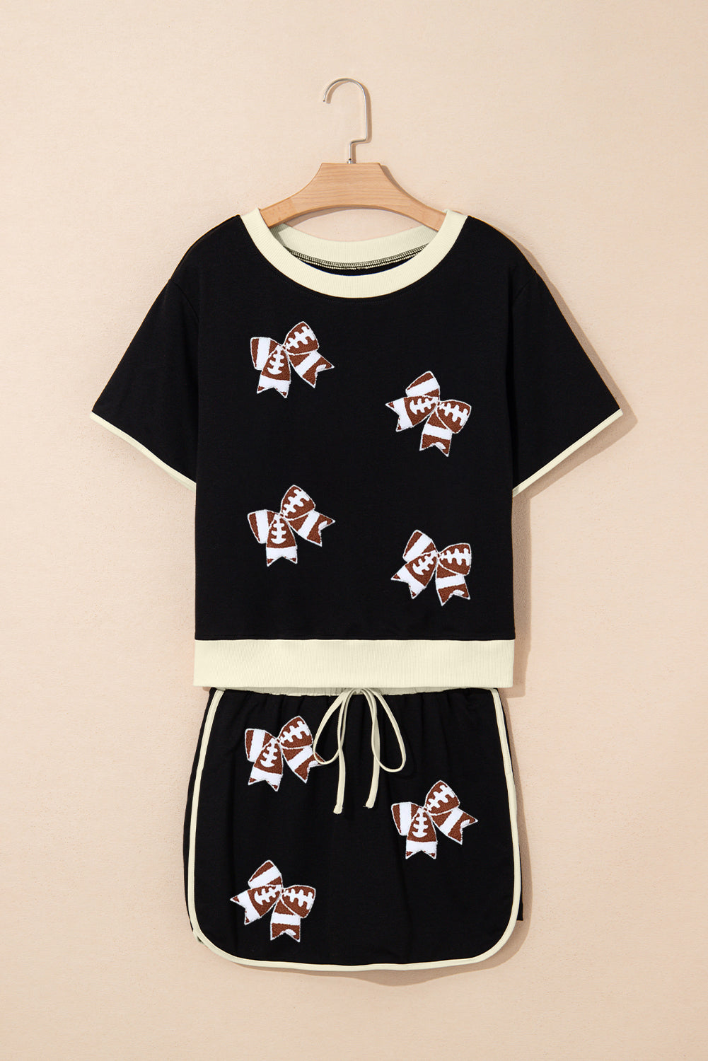  Aaria Tees