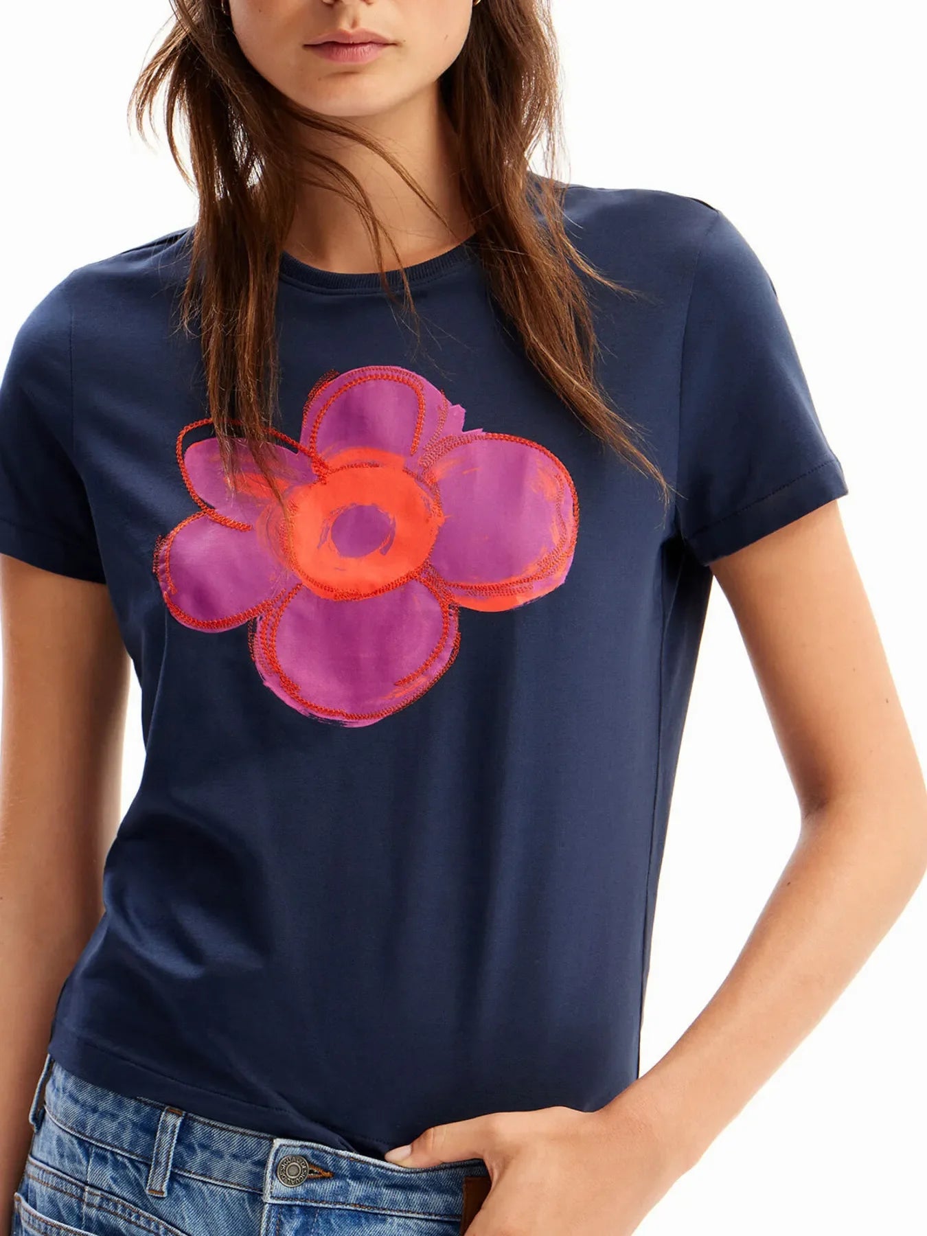  Aaria Tees
