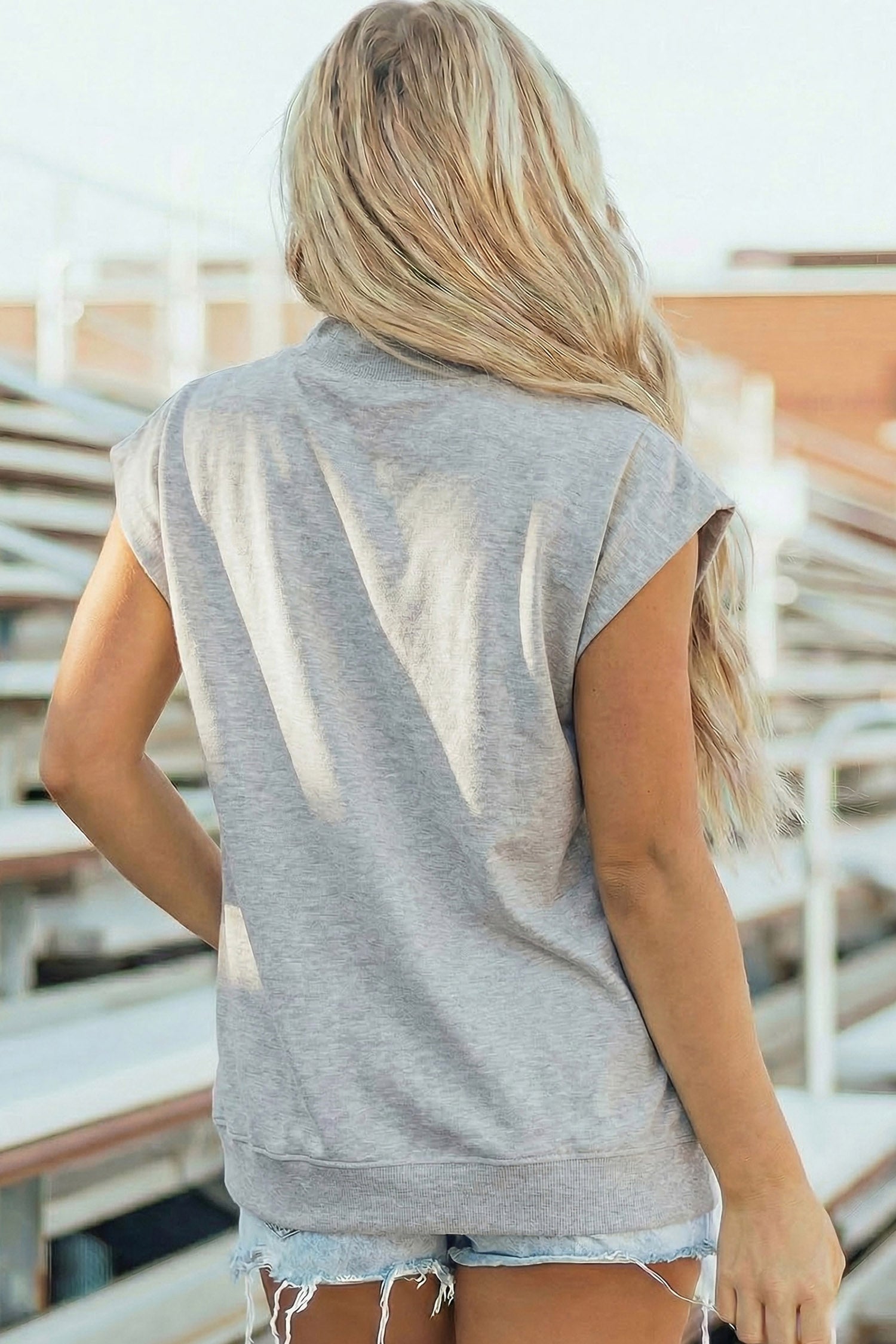  Aaria Tees