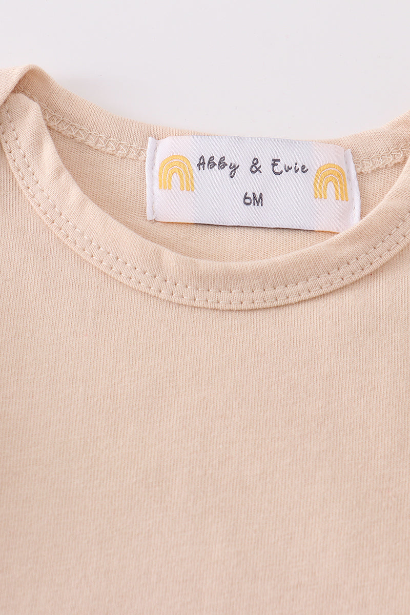  Aaria Tees