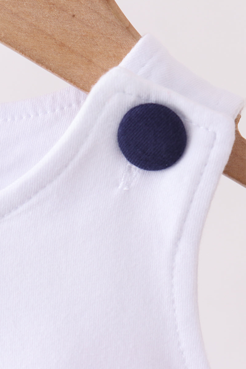 White flag fireworks embroidery bubble - Aaria Tees Aaria Tees