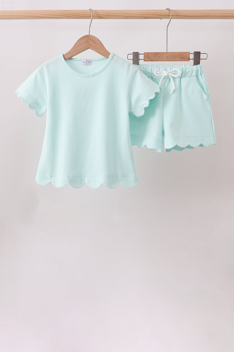  Aaria Tees