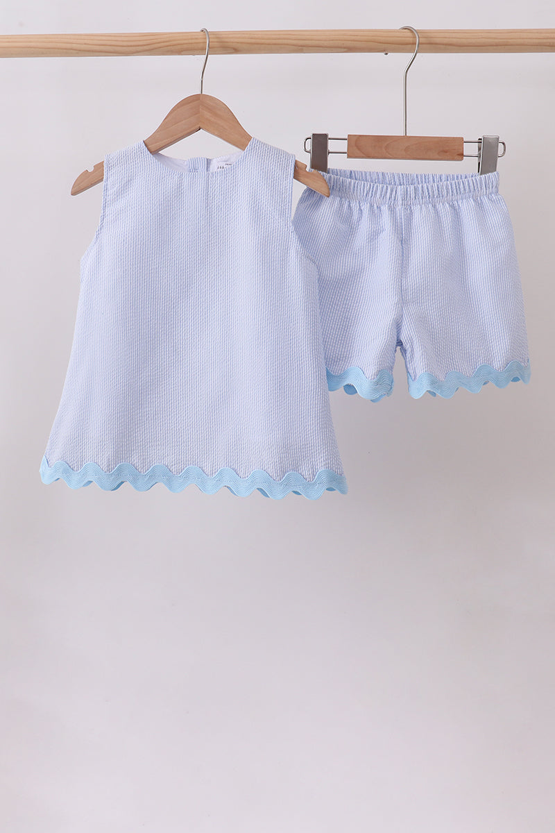  Aaria Tees