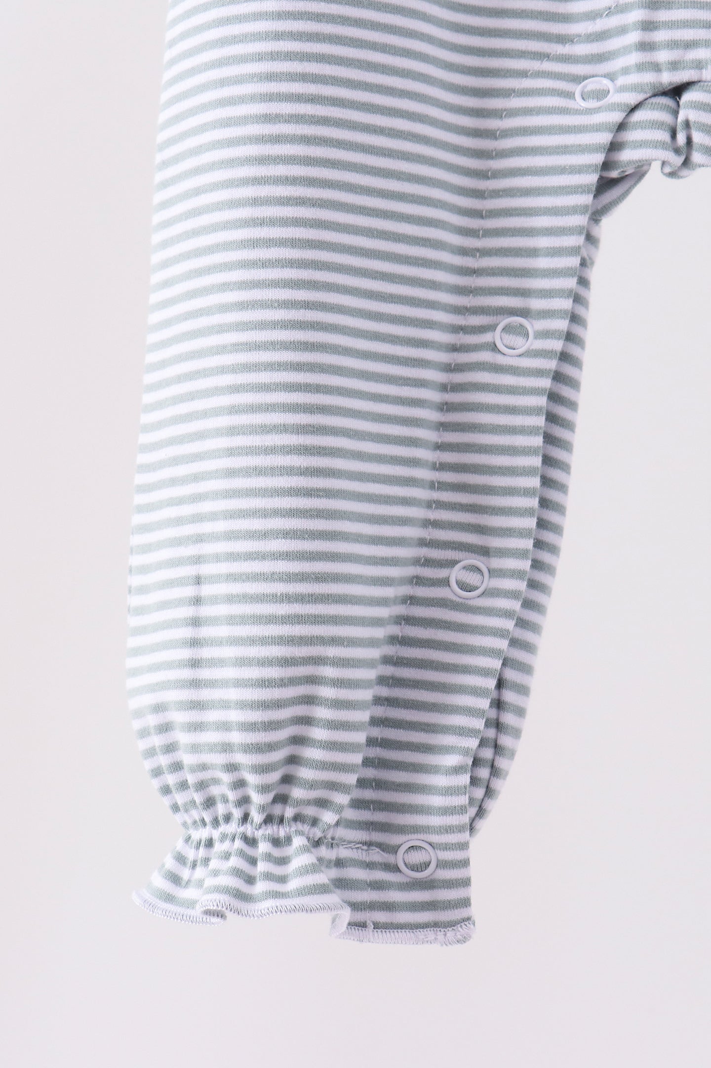  Aaria Tees