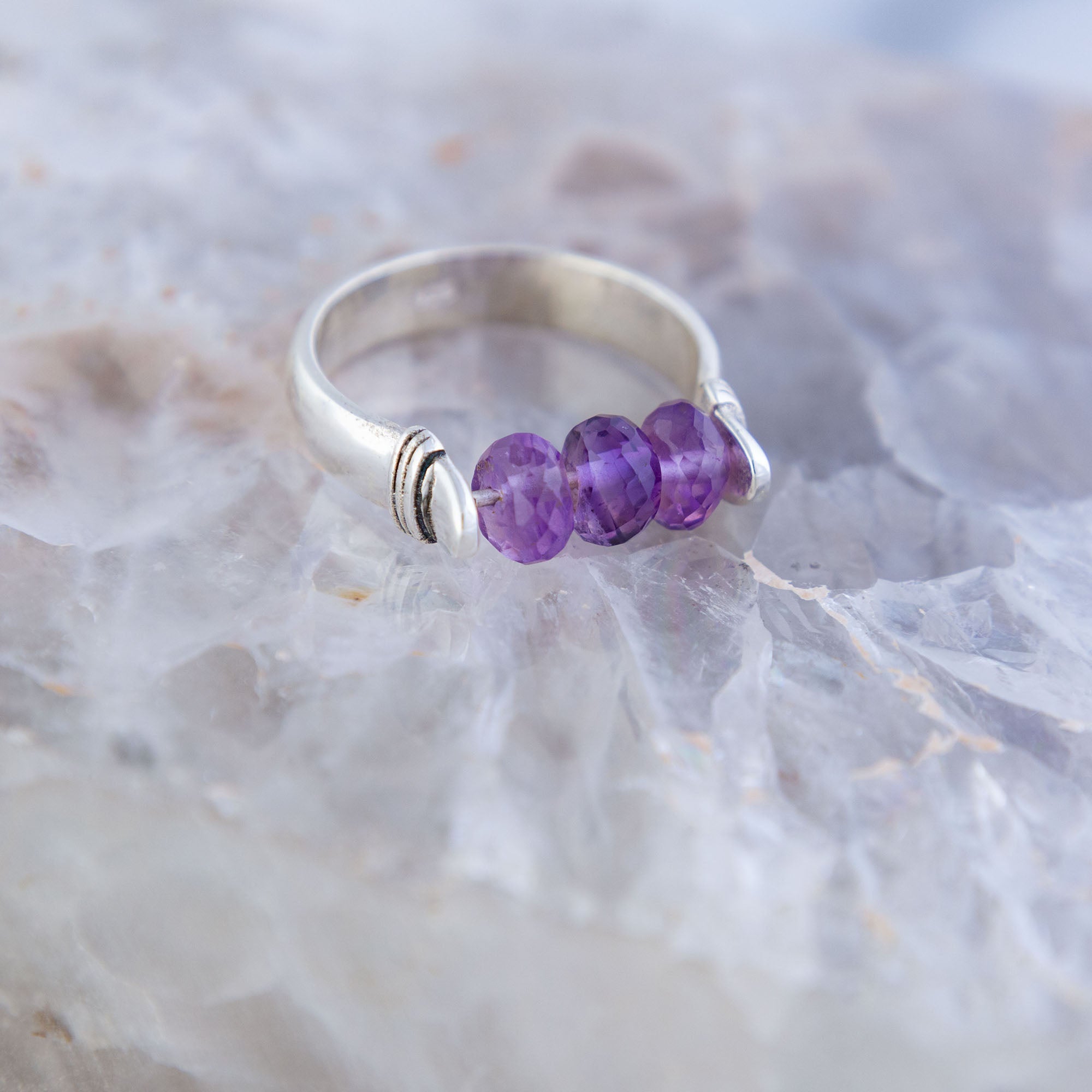Sterling Silver Rolling Stone Ring - Aaria Tees Aaria Tees