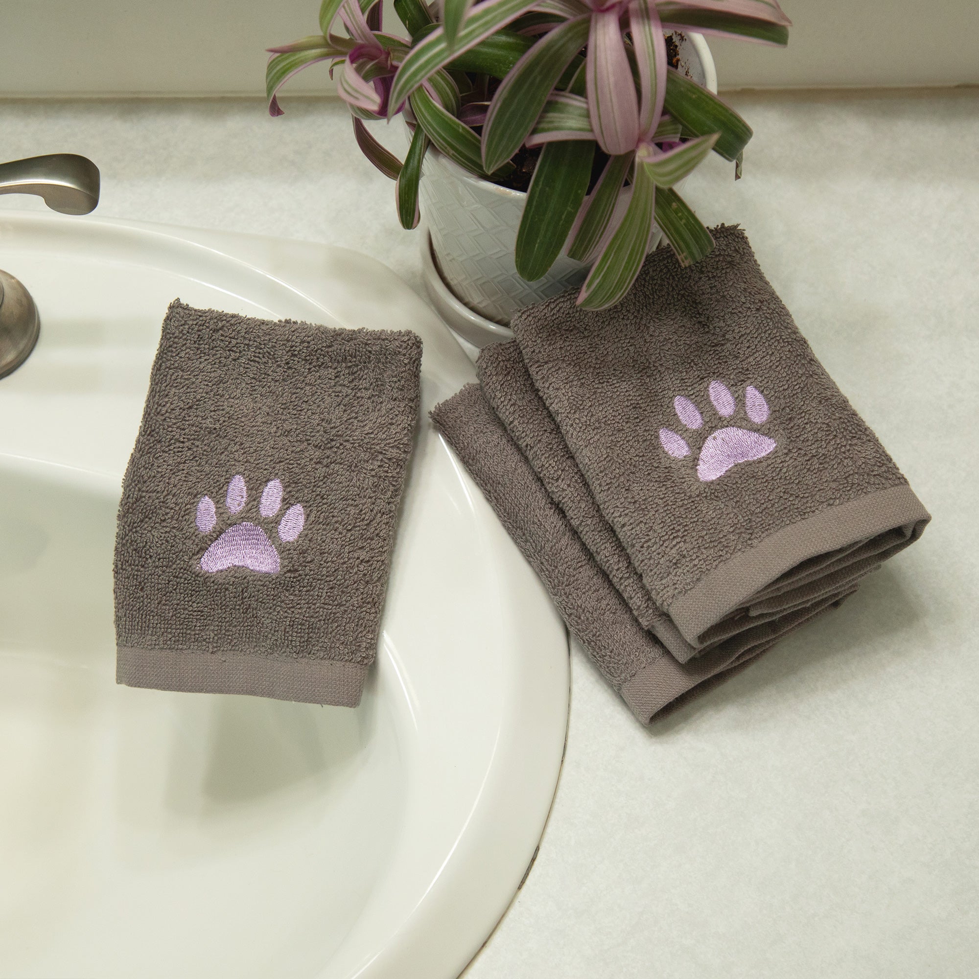 Embroidered Paw Wash Cloth - Set of 4 - Aaria Tees Aaria Tees
