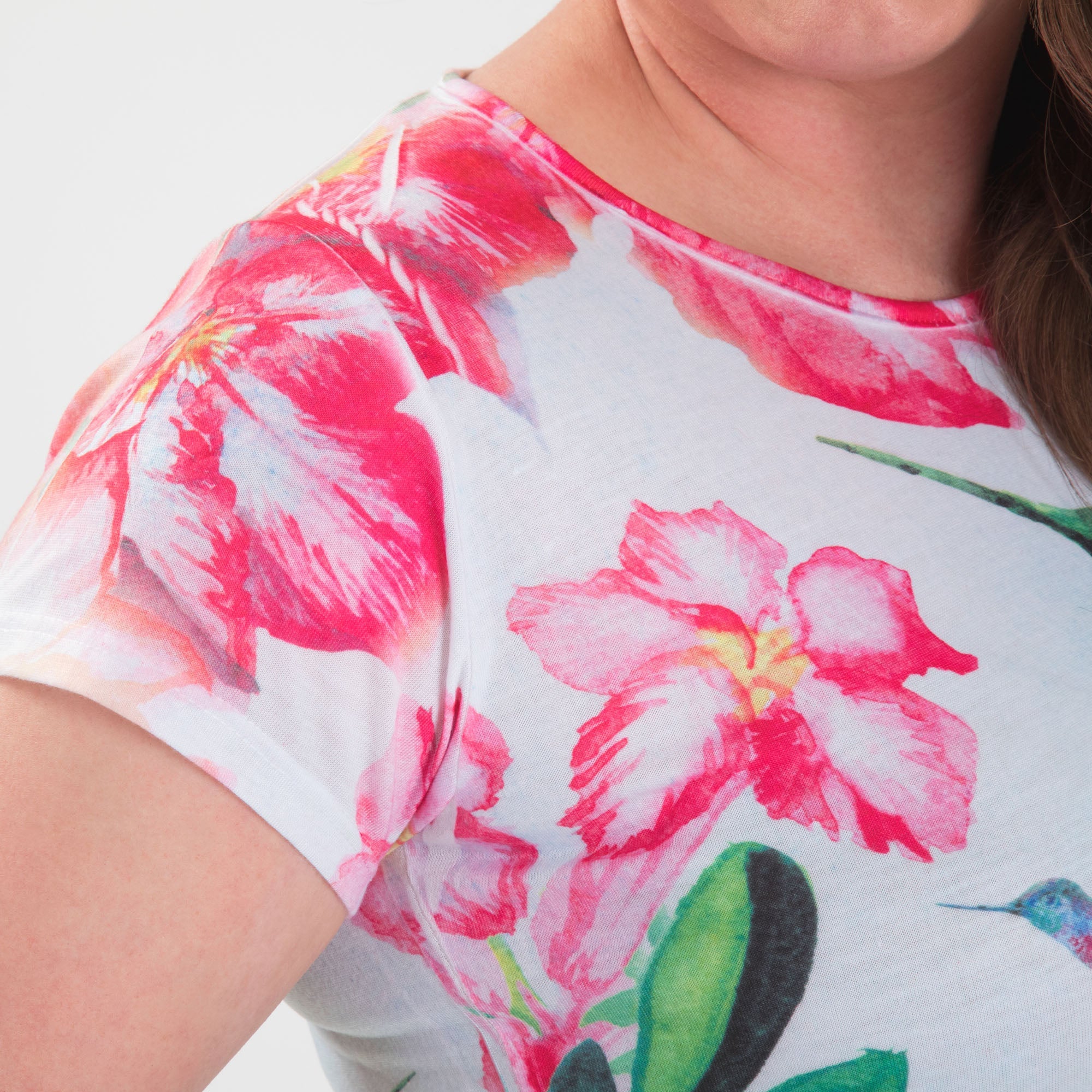 Blissful Hummingbird Short Sleeve Tee - Aaria Tees Aaria Tees