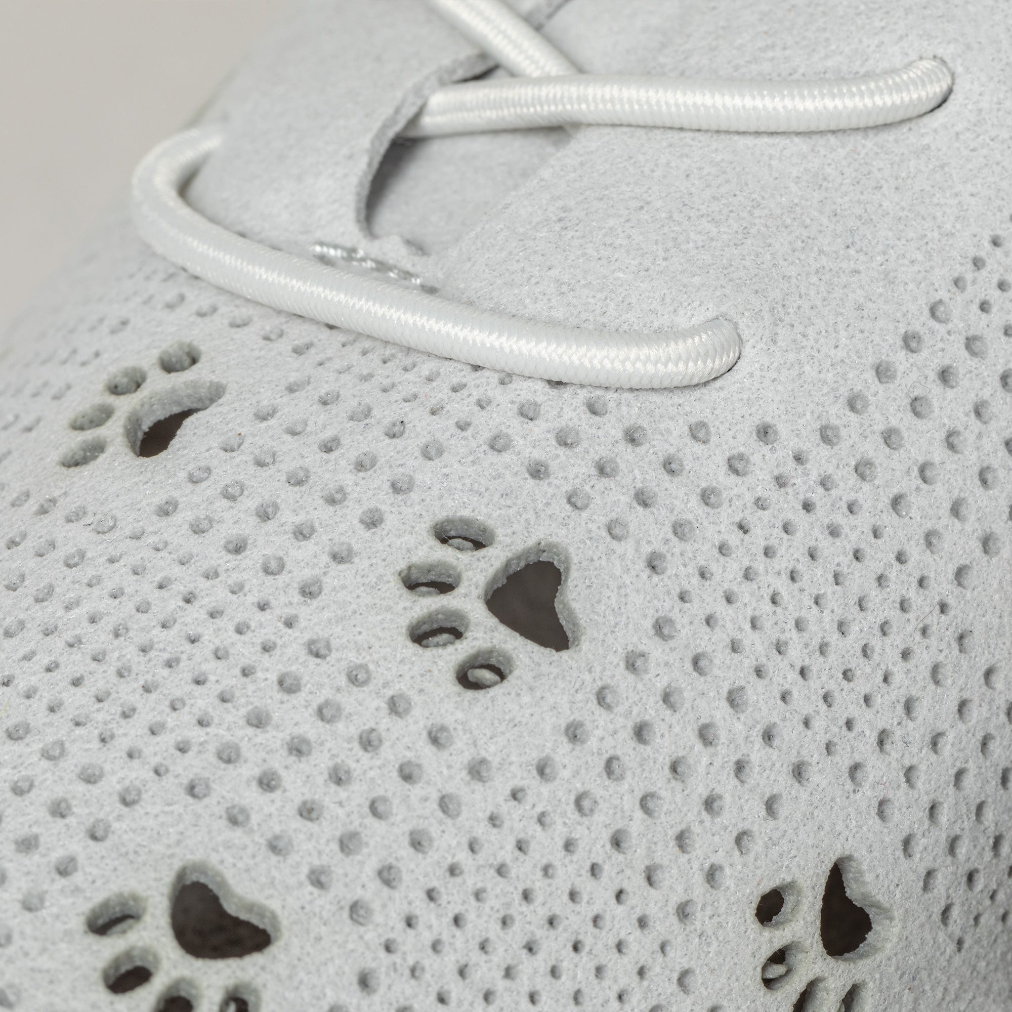 Cut-Out Paw Print Casual Sneakers - Aaria Tees Aaria Tees