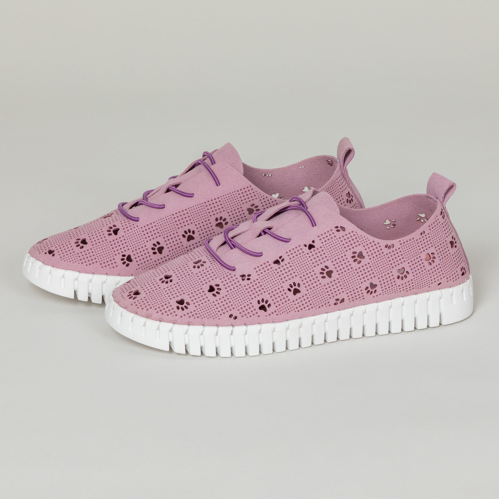 Cut-Out Paw Print Casual Sneakers - Aaria Tees Aaria Tees