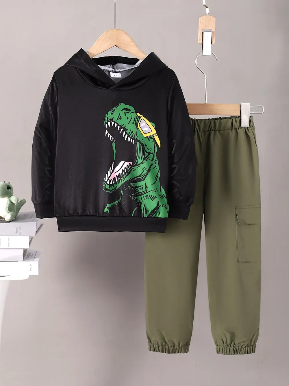  Aaria Tees