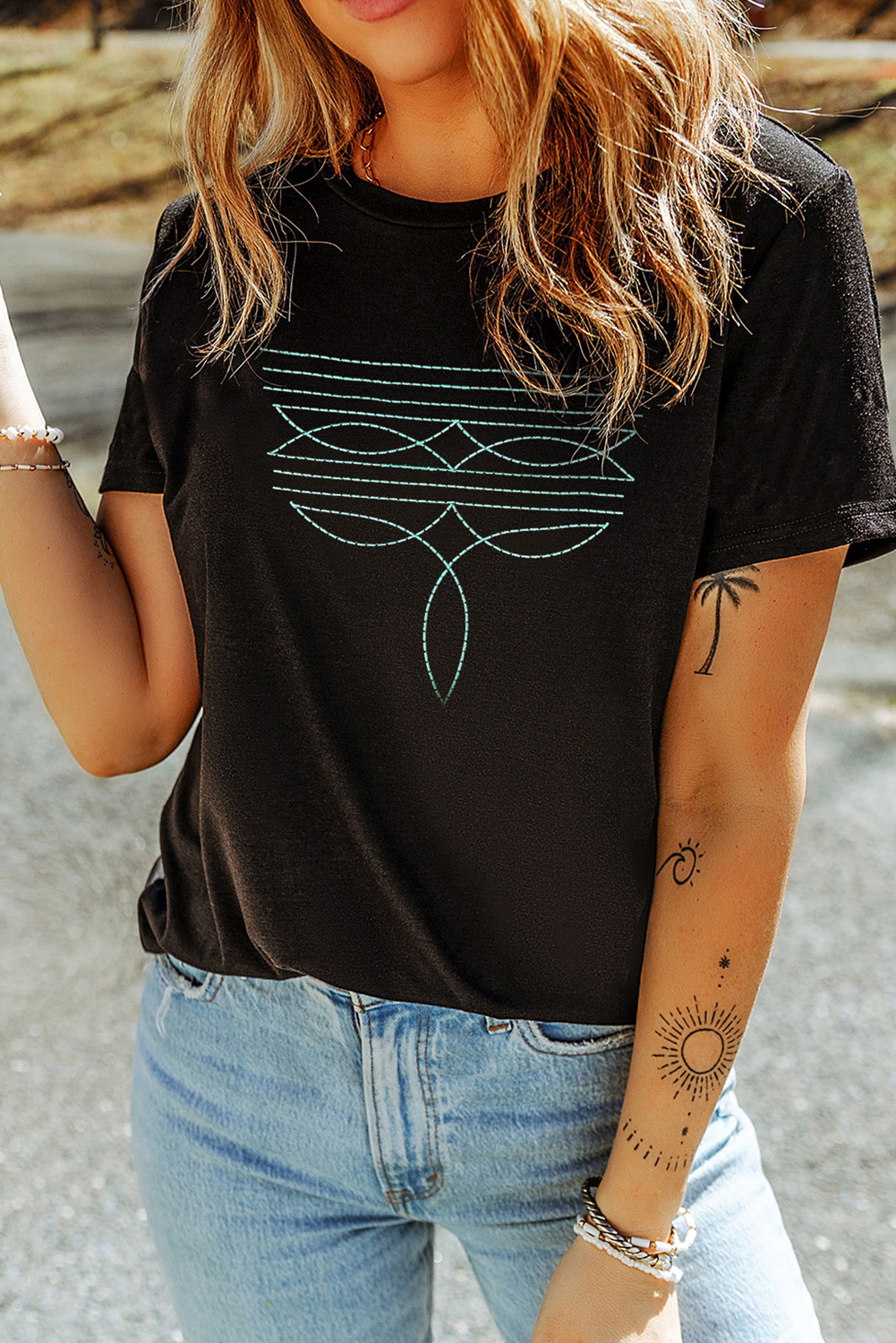  Aaria Tees