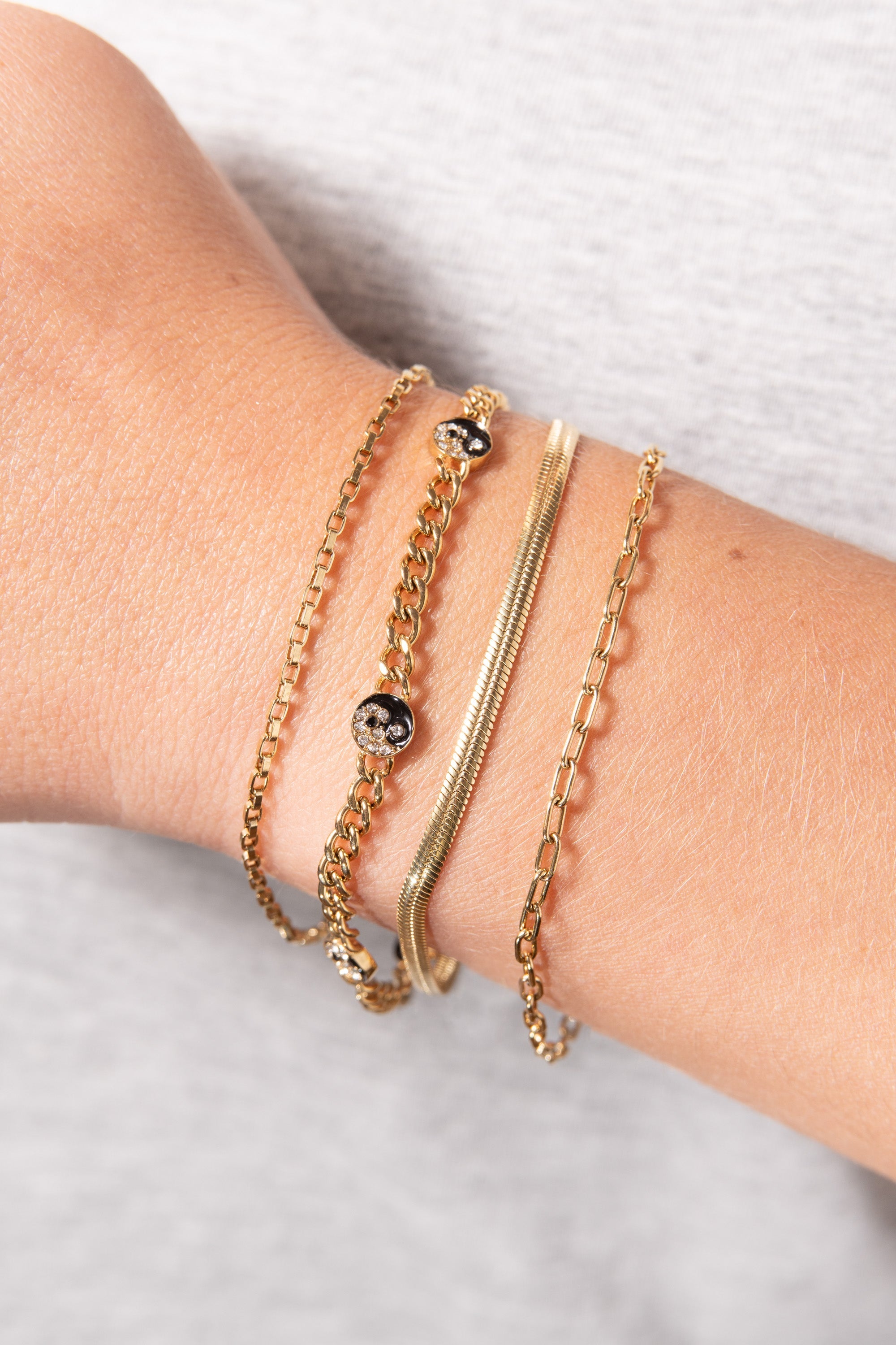 Yin Yang Curb Chain Bracelet - Aaria Tees Aaria Tees
