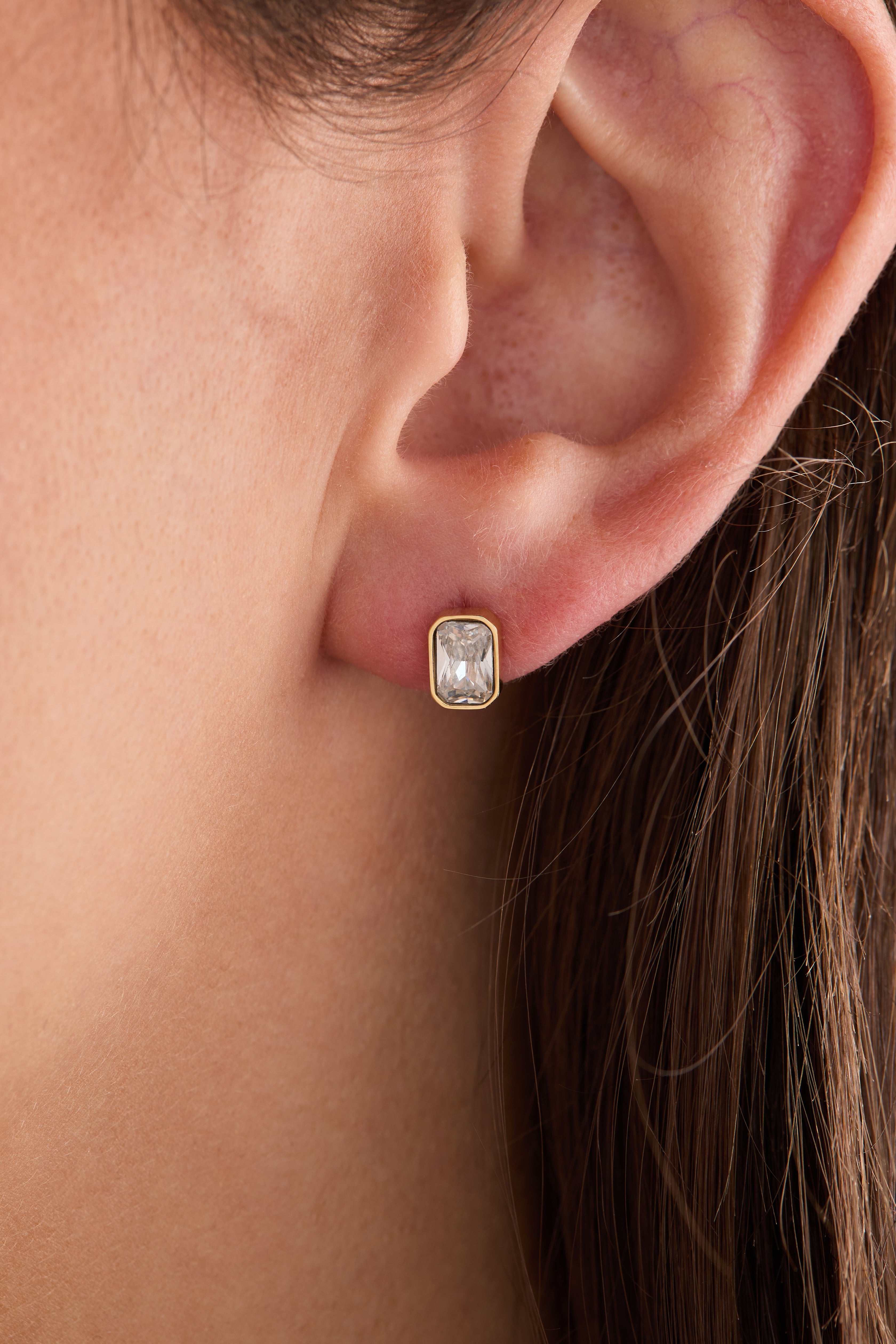 April Emerald-Cut Birthstone Stud Earrings - Aaria Tees Aaria Tees