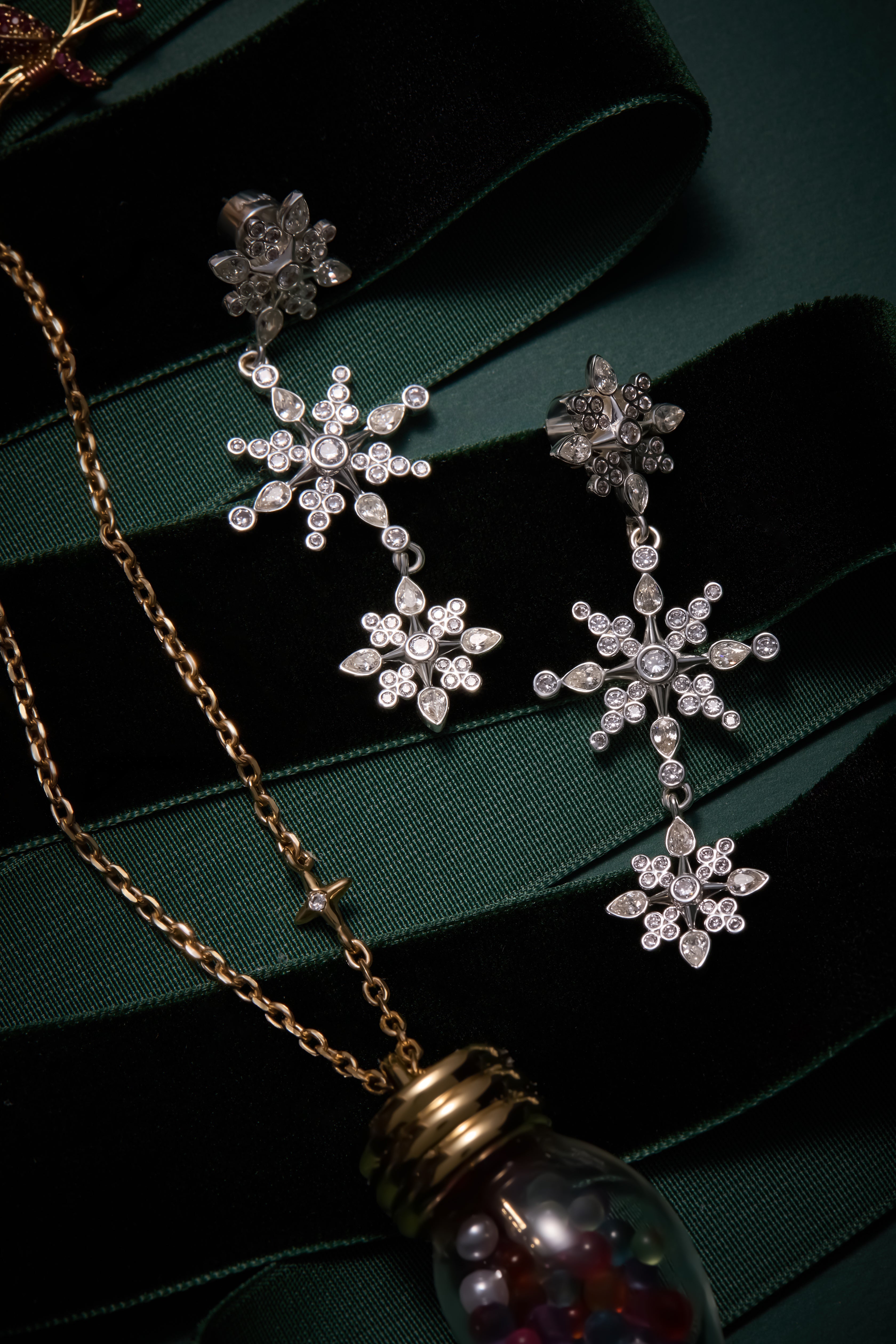 Crystal Snowflake Linear Earrings - Aaria Tees Aaria Tees