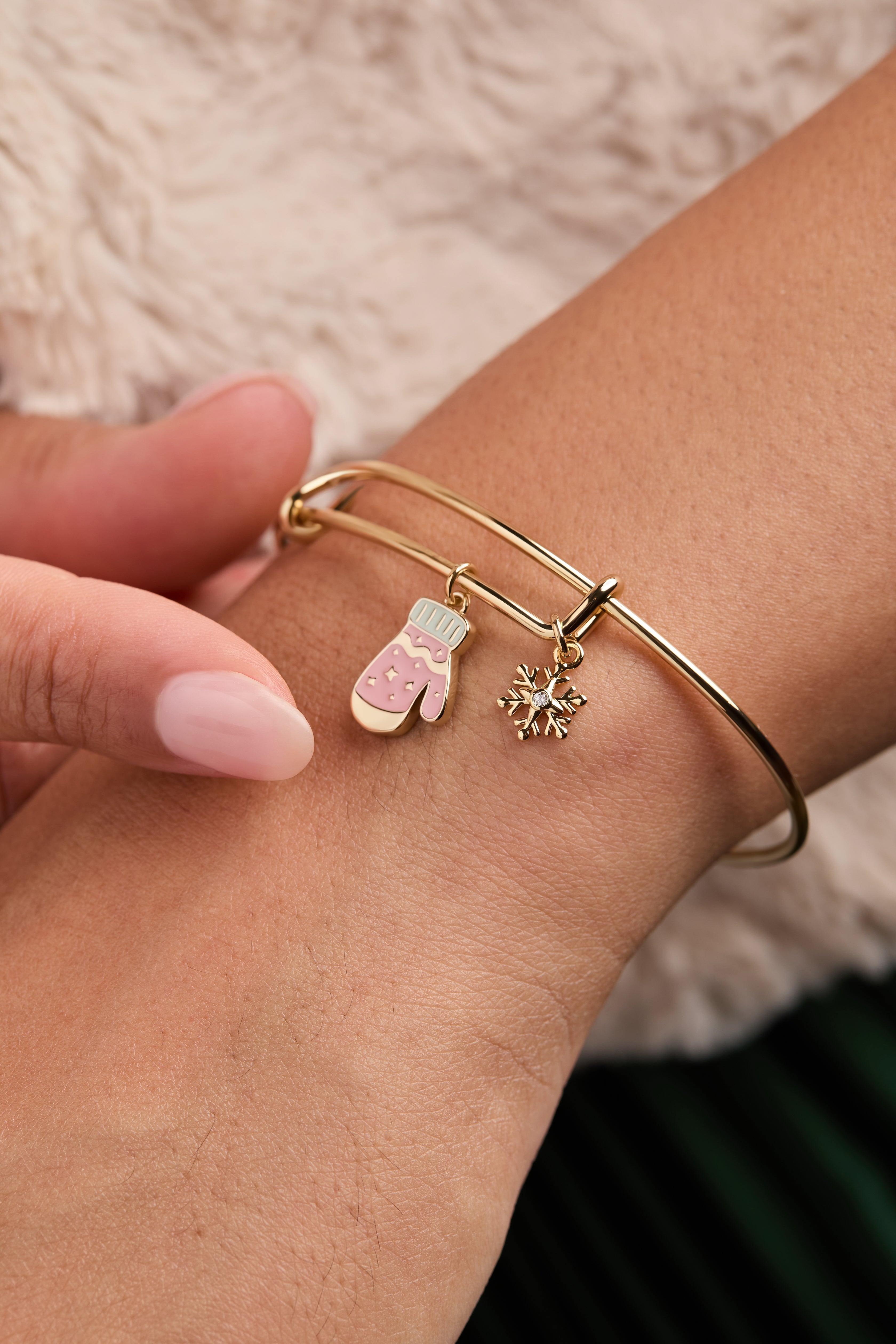 Winter Wonderland Mitten and Snowflake Charm Bangle - Aaria Tees Aaria Tees