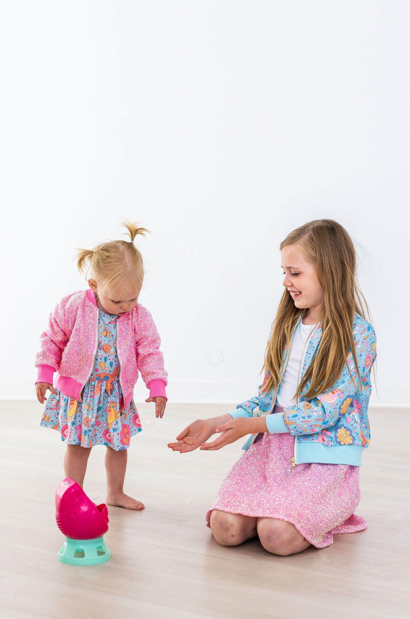 SALE Blue Retro Unicorns S/S Twirl Bodysuit - Aaria Tees Aaria Tees