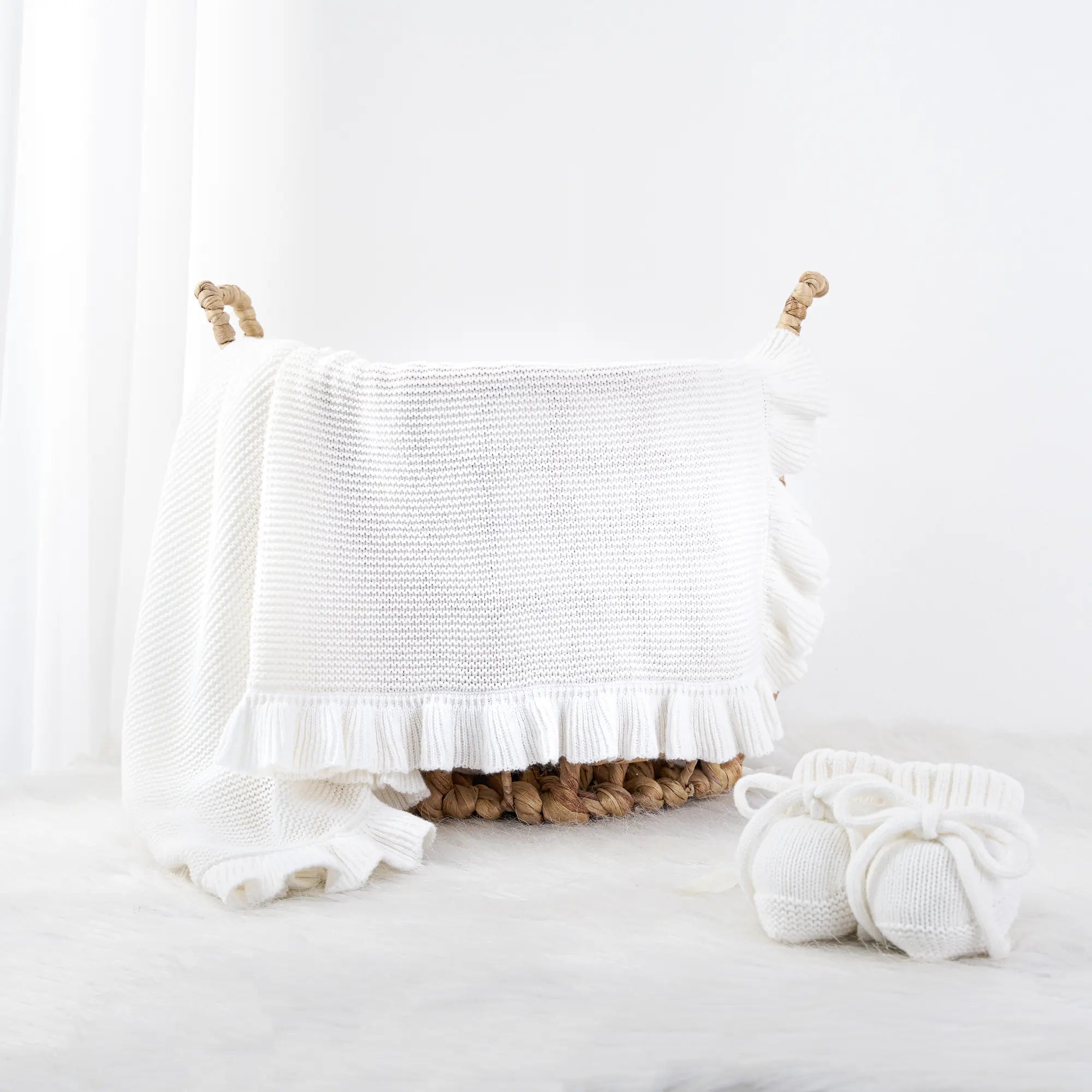 Ruffled Edge Knit Baby Blanket in White - Aaria Tees Aaria Tees