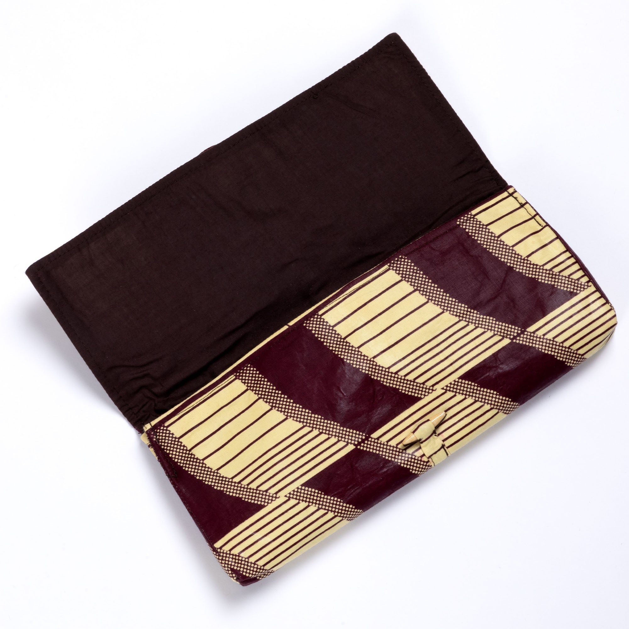  Aaria Tees