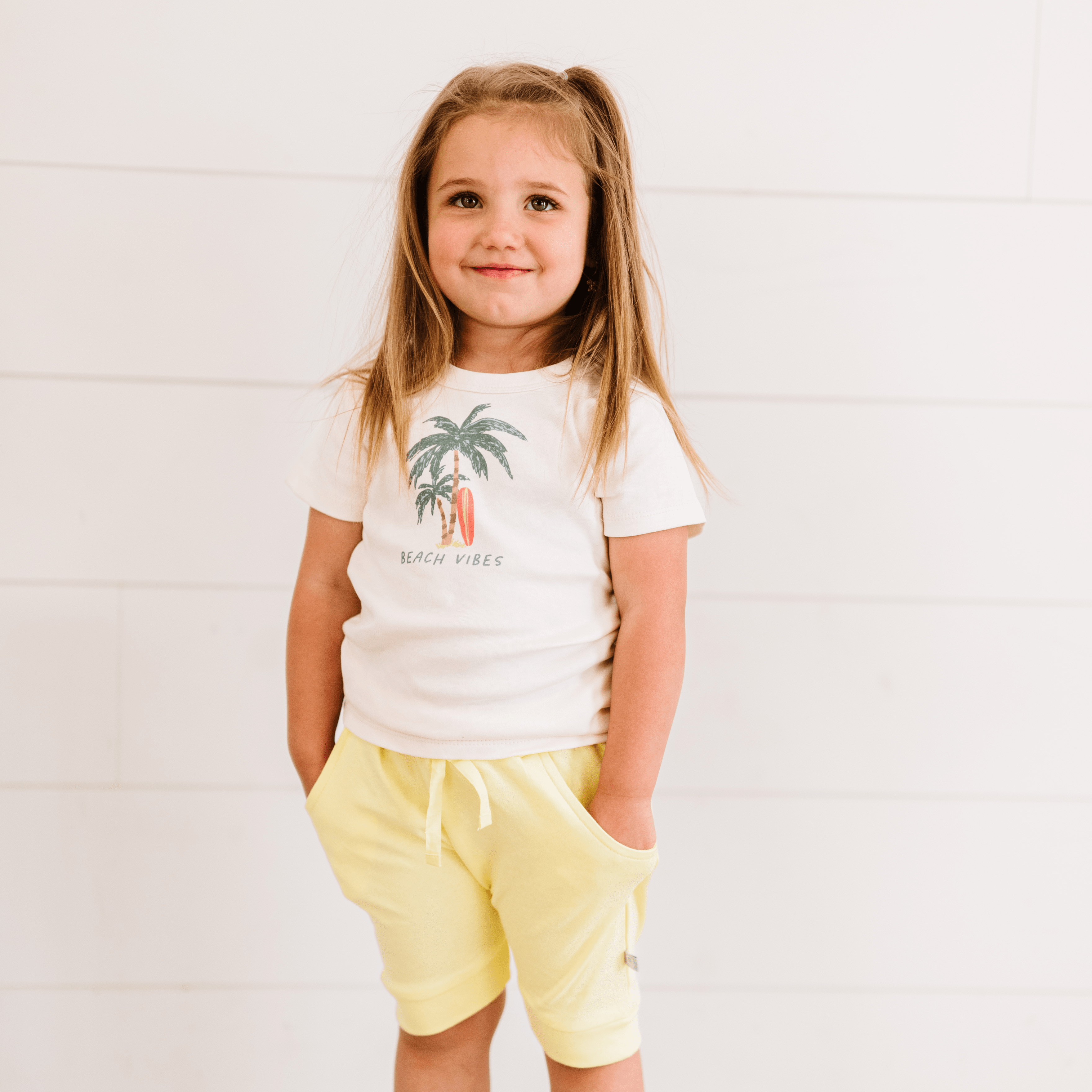 graphic tee | beach vibes palms - Aaria Tees Aaria Tees