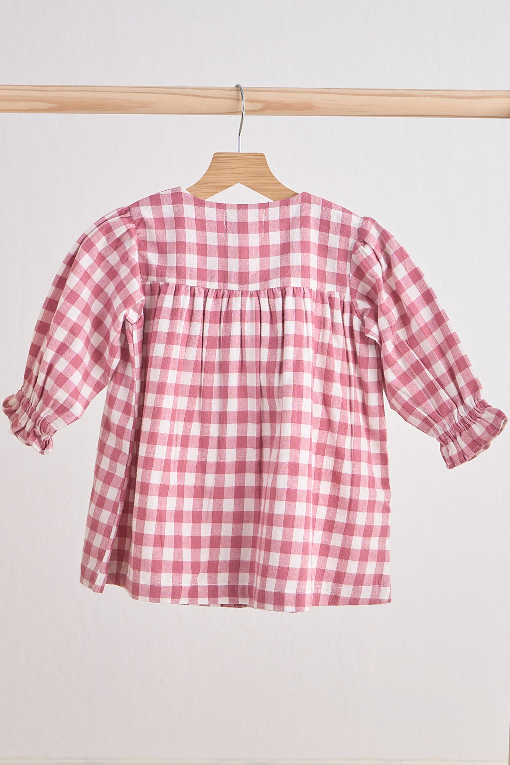  Aaria Tees