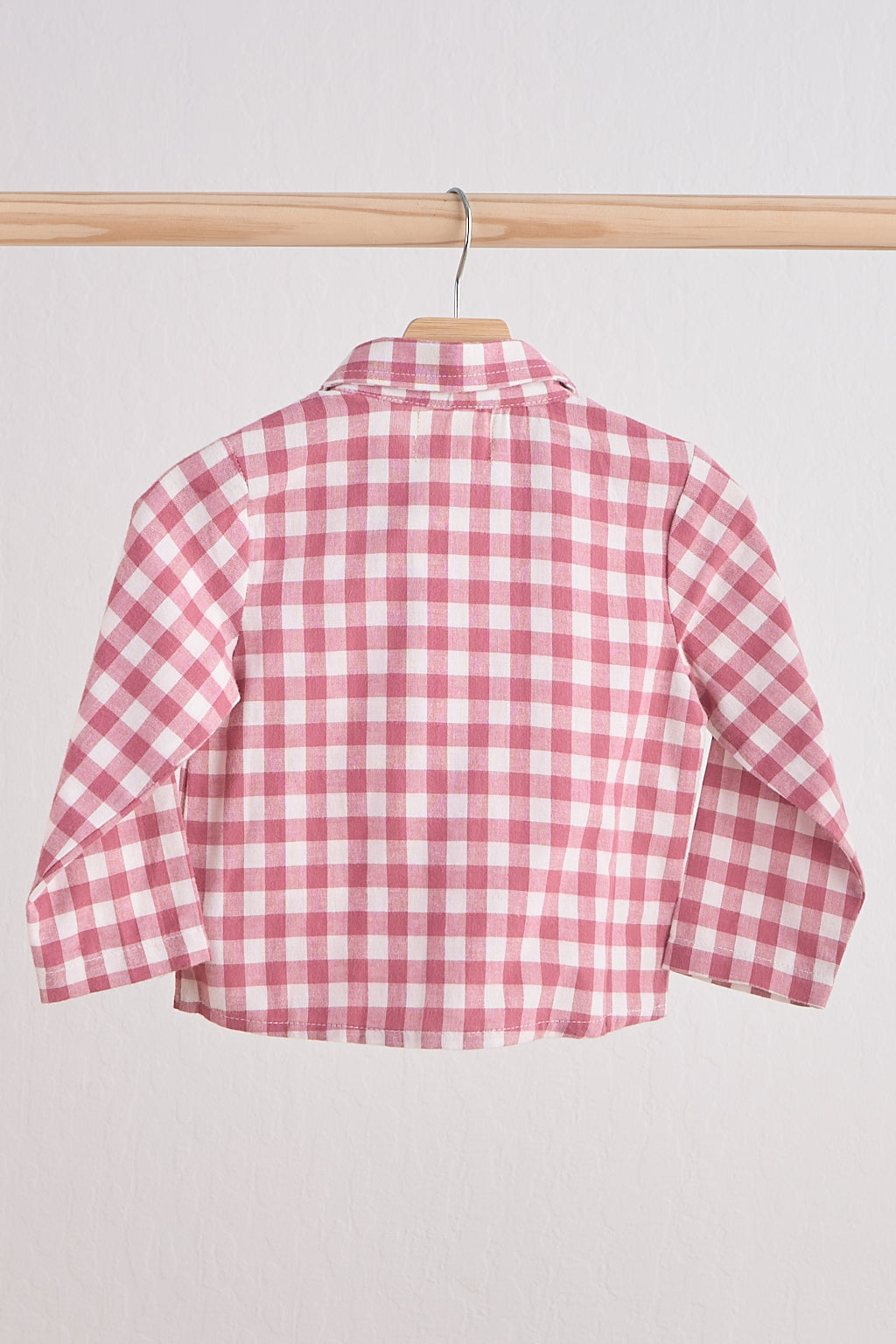  Aaria Tees
