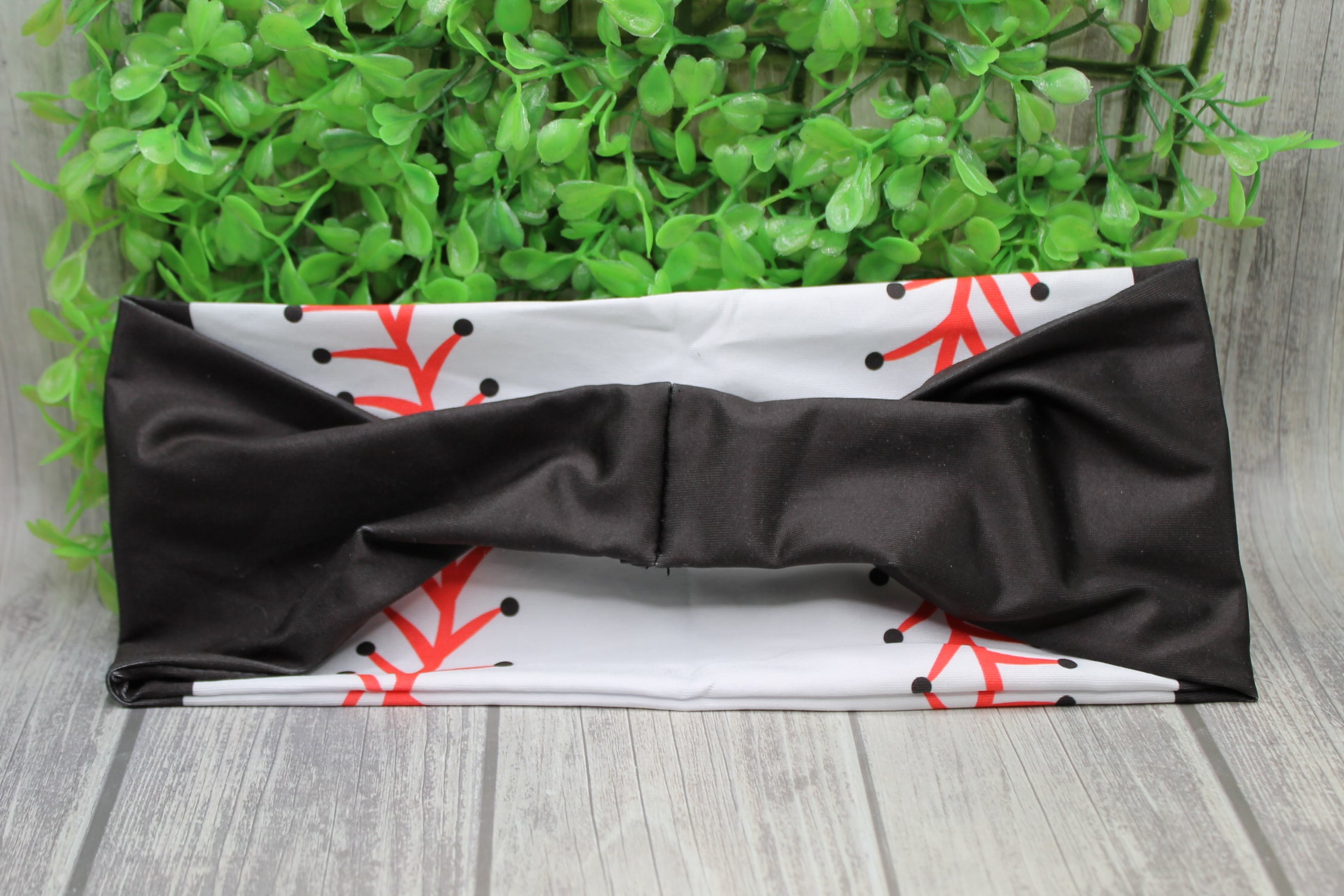  Aaria Tees