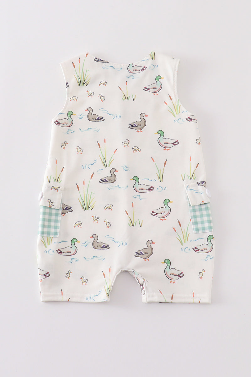  Aaria Tees