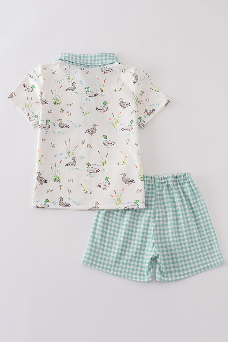  Aaria Tees