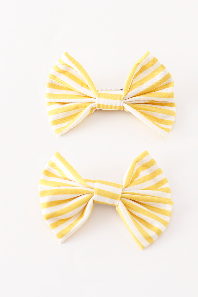 Gold piggie hair bow - Aaria Tees Aaria Tees