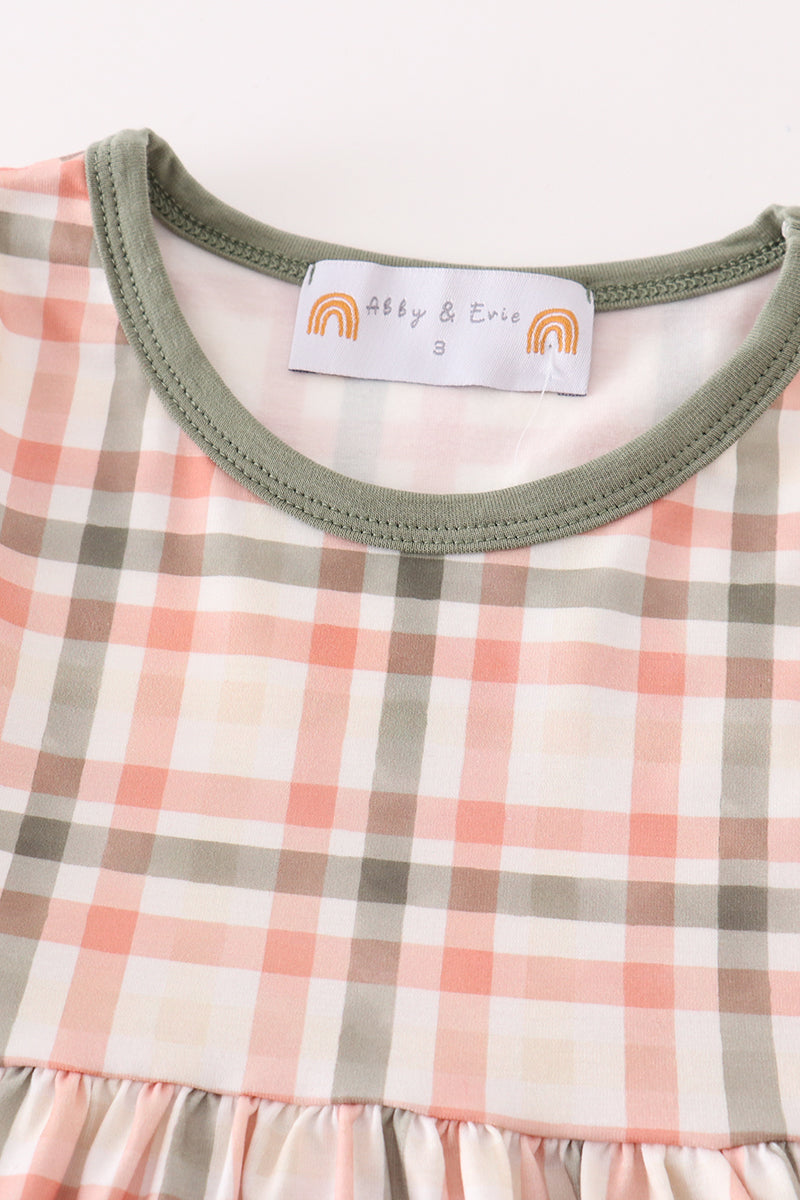  Aaria Tees