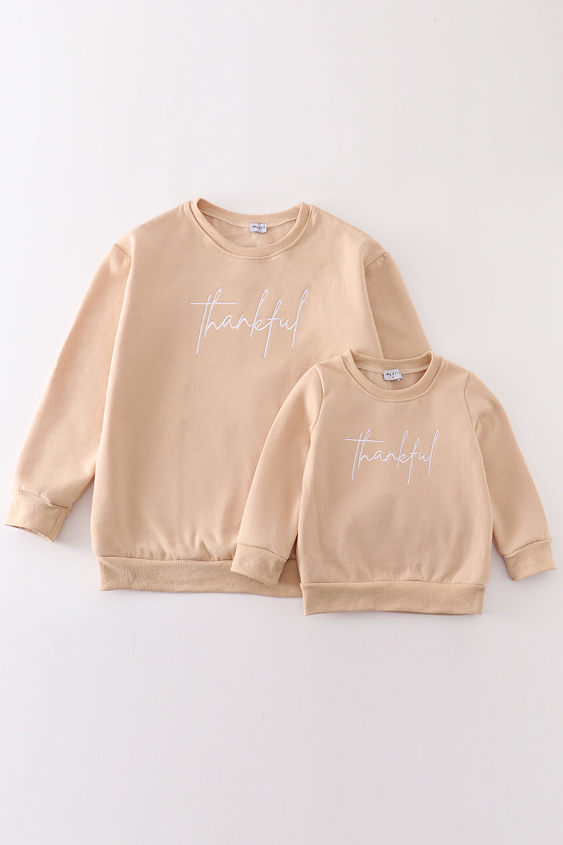Gray thankful fleece mom&me sweatshirt - Aaria Tees