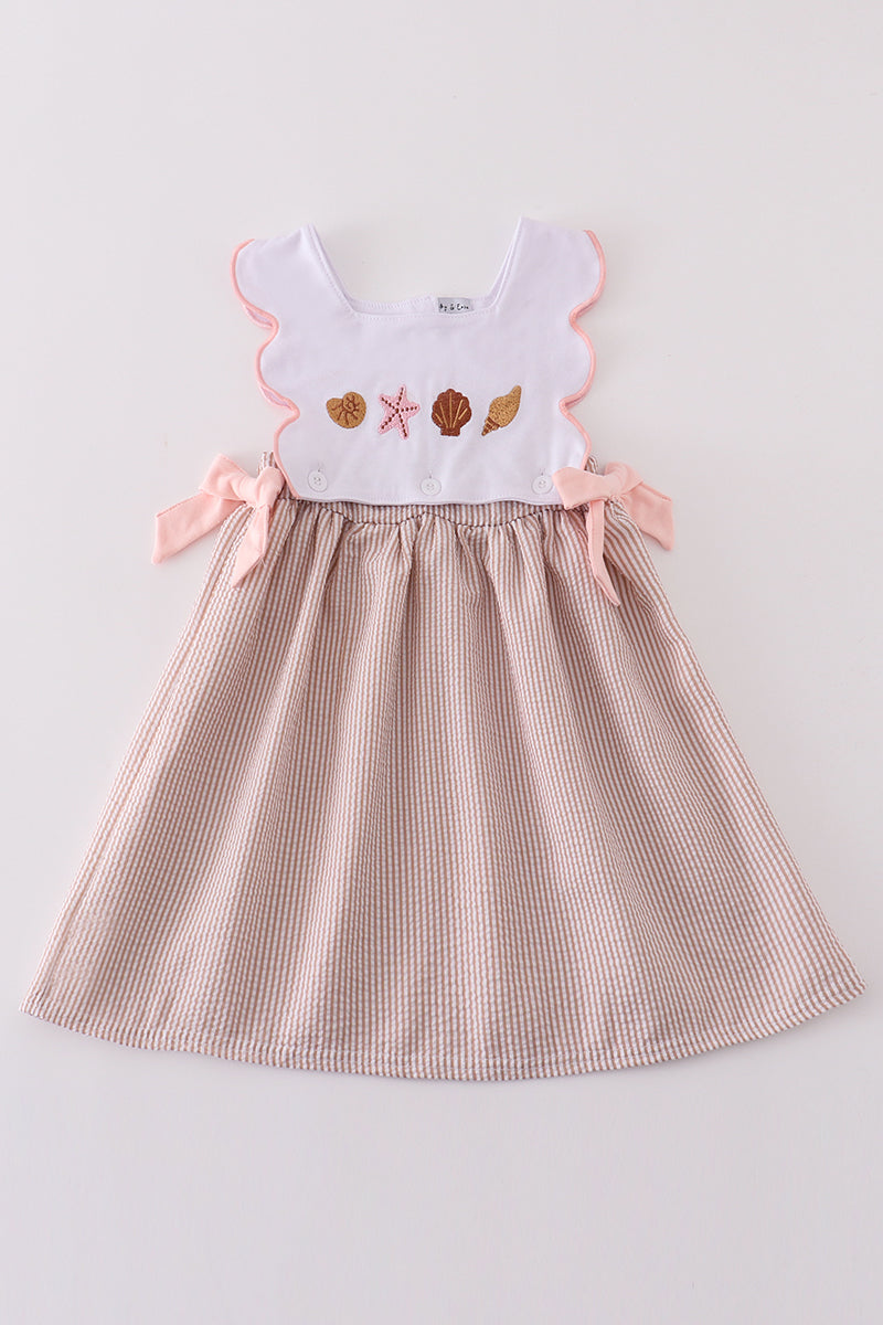 Aaria Tees