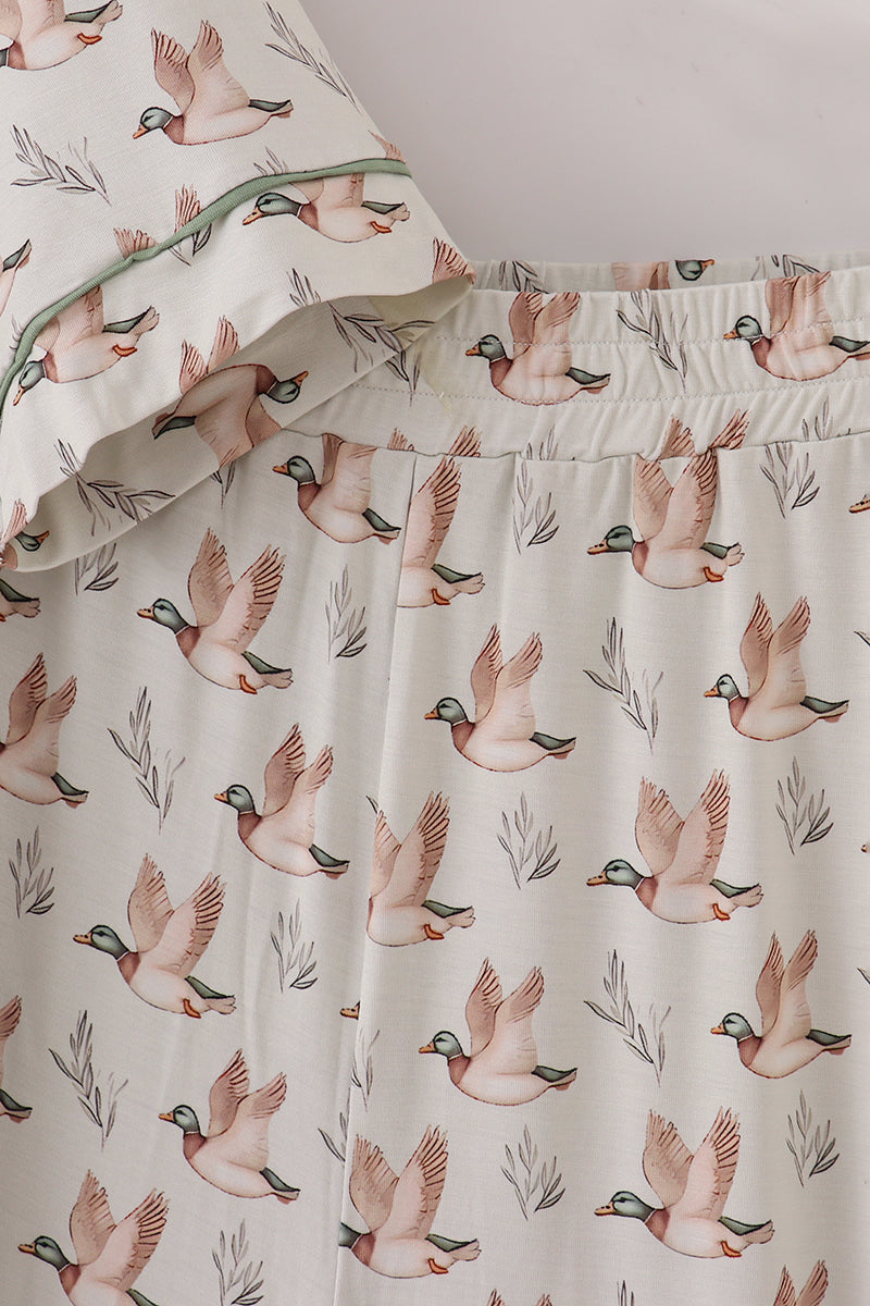 Green duck print bamboo mom pajamas set - Aaria Tees Aaria Tees