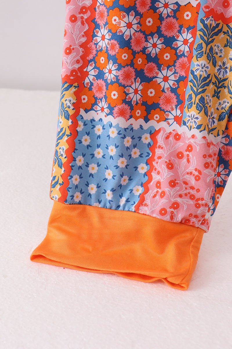  Aaria Tees