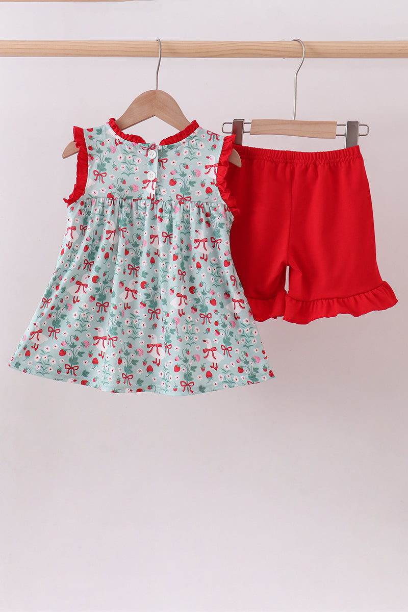  Aaria Tees